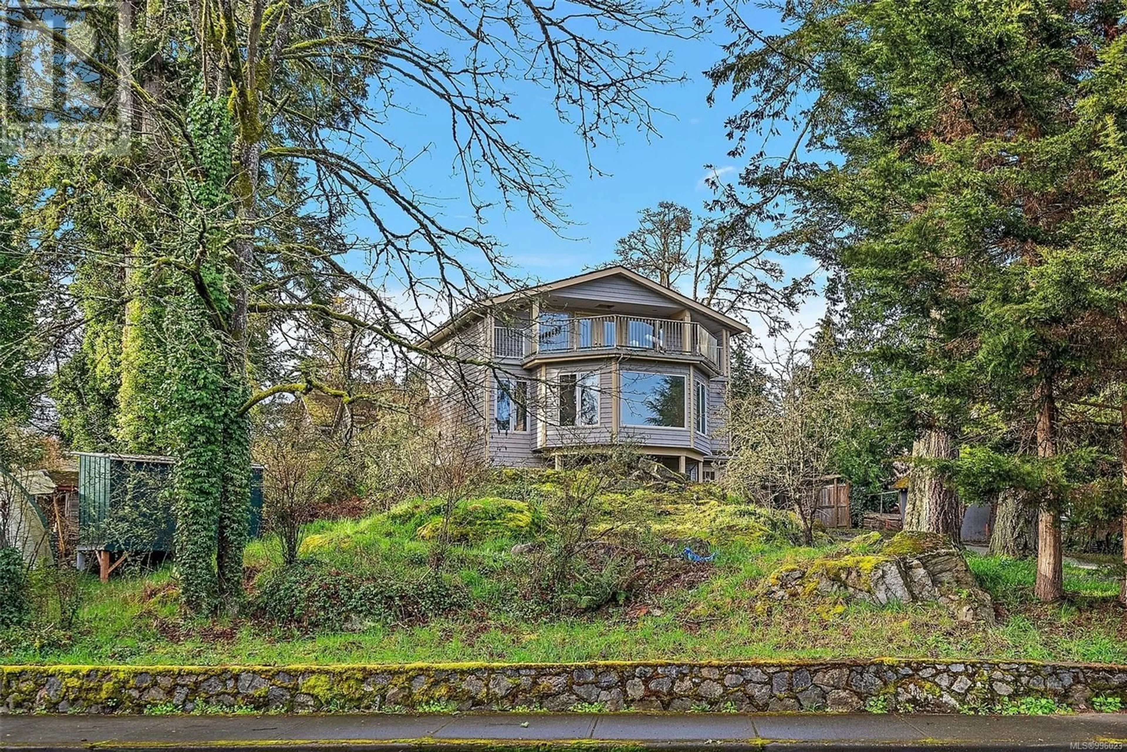 A pic from outside/outdoor area/front of a property/back of a property/a pic from drone, unknown for 4904 CORDOVA BAY ROAD, Saanich British Columbia V8Y2J5