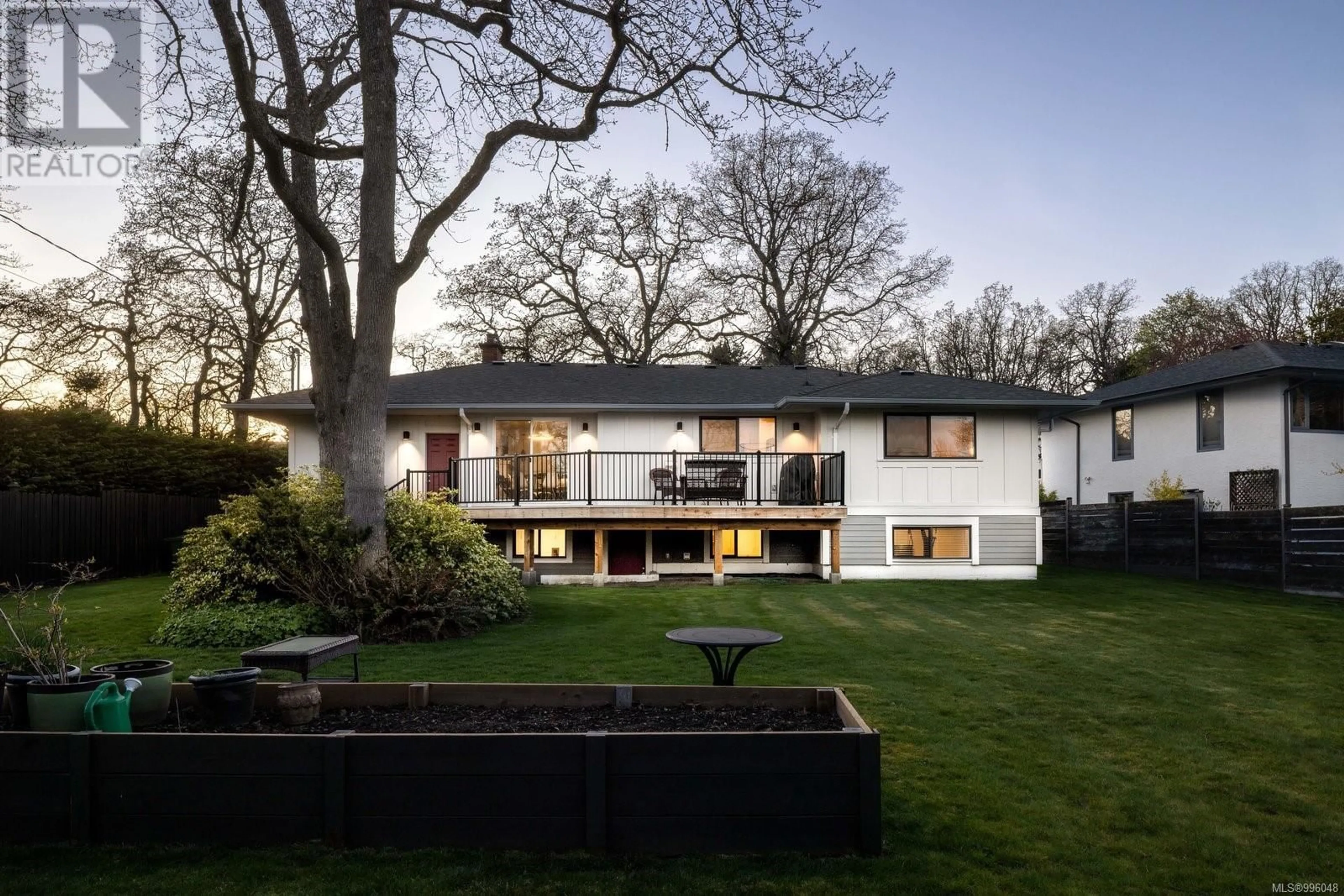 A pic from outside/outdoor area/front of a property/back of a property/a pic from drone, unknown for 3339 GIBBS ROAD, Oak Bay British Columbia V8P4Y5