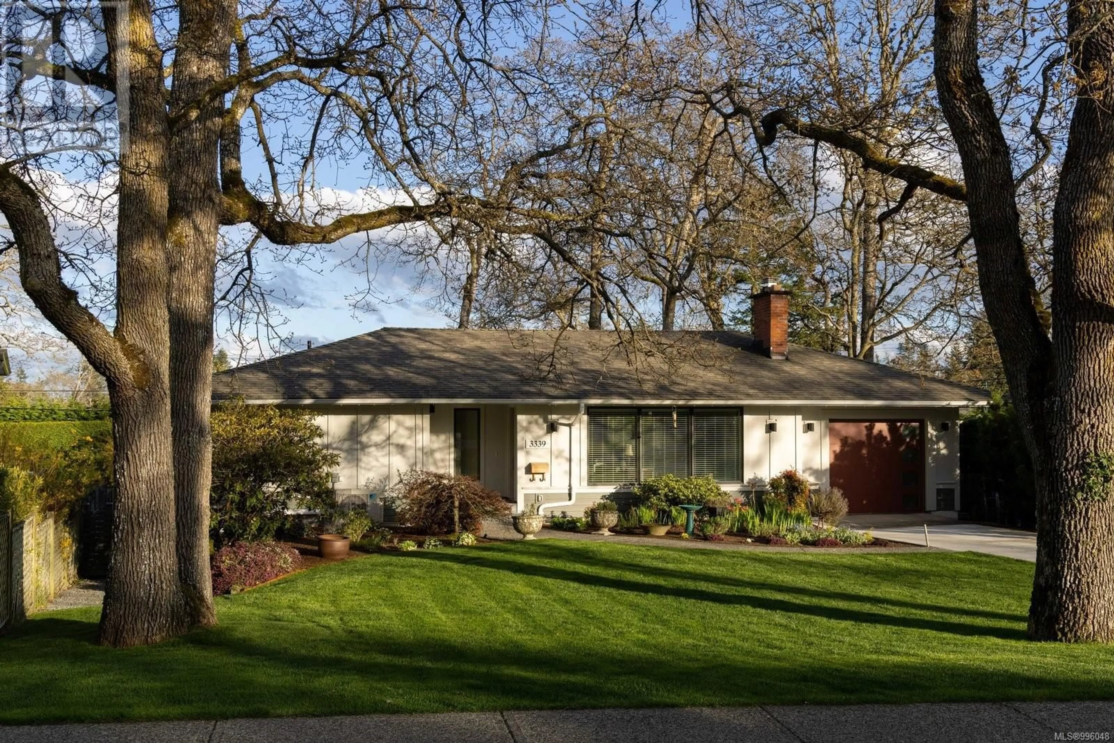 Home with vinyl exterior material, street for 3339 GIBBS ROAD, Oak Bay British Columbia V8P4Y5
