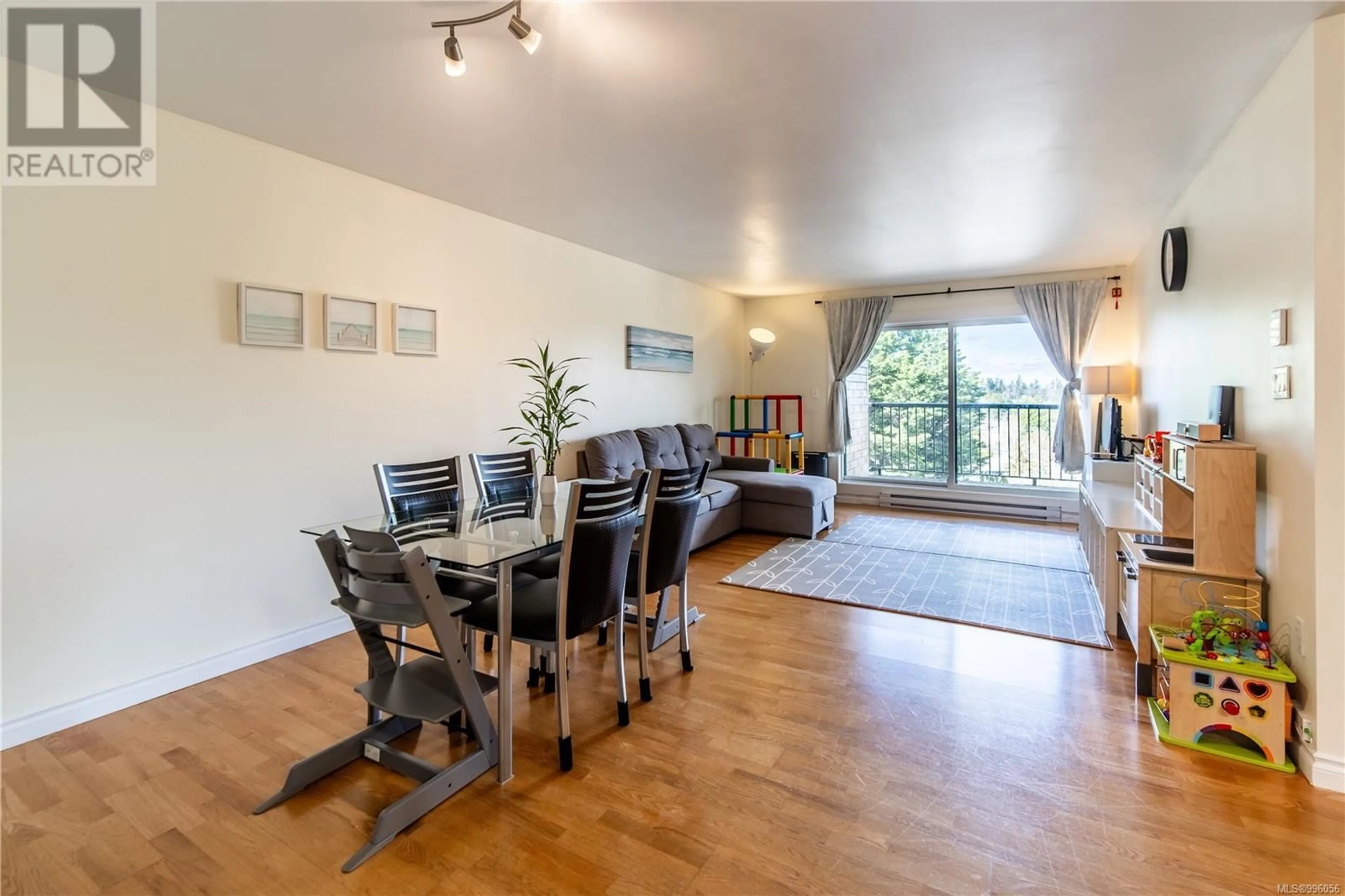 Unknown for 406 - 4030 QUADRA STREET, Saanich British Columbia V8X1K2