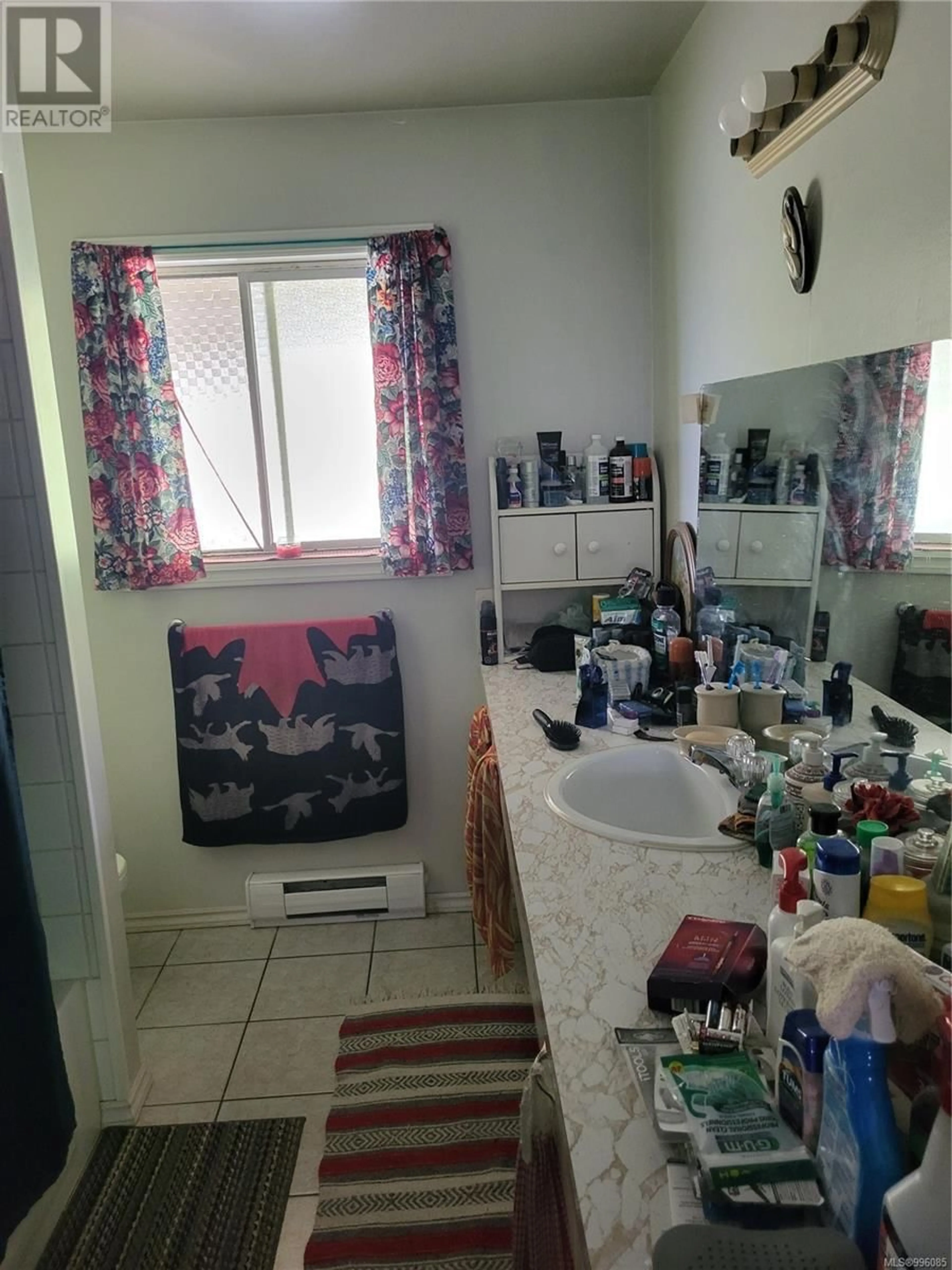 A pic of a room for 69 COWICHAN AVENUE, Lake Cowichan British Columbia V0R2G0