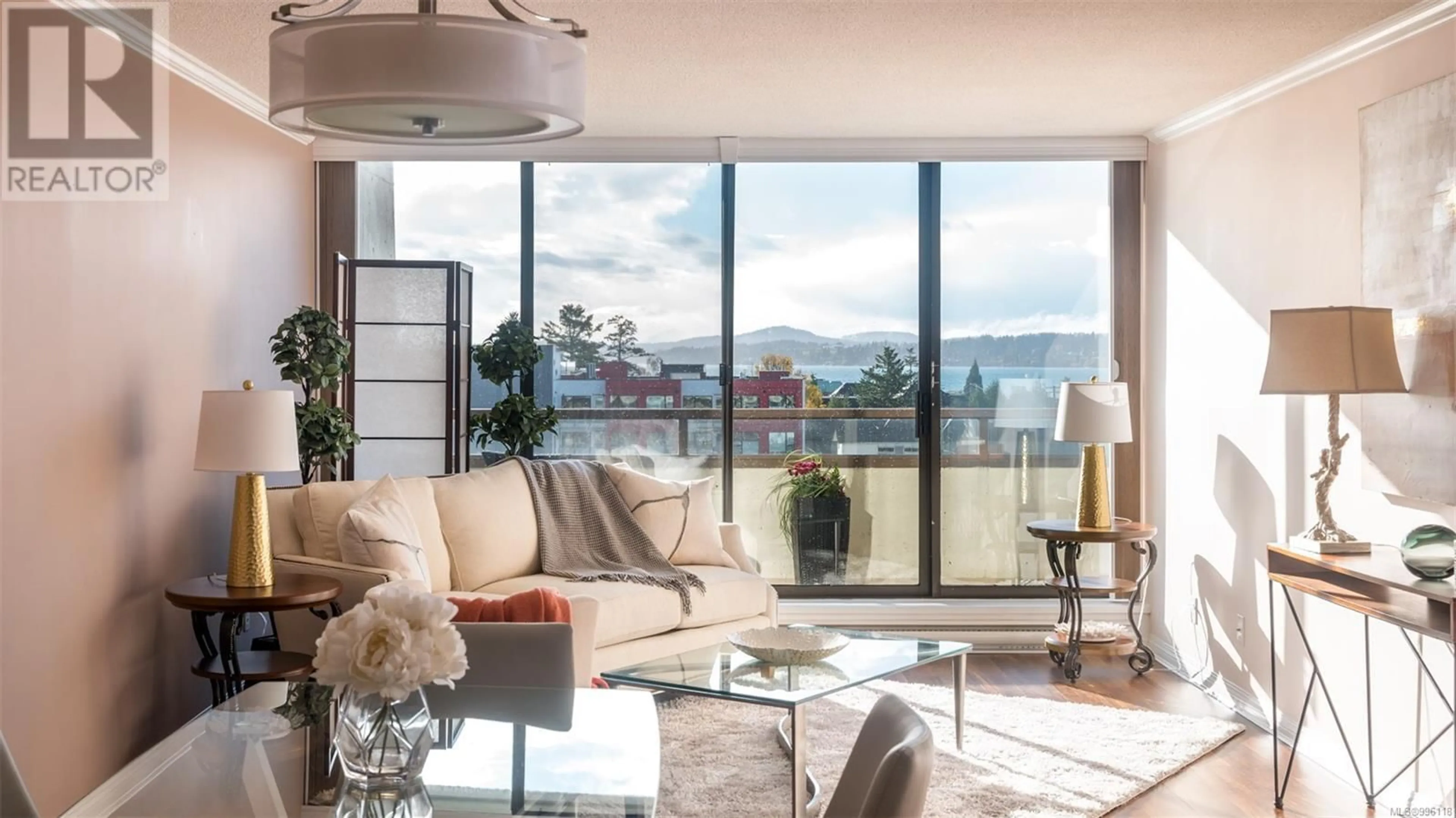 Living room with furniture, unknown for 508 - 9805 SECOND STREET, Sidney British Columbia V8L4T9