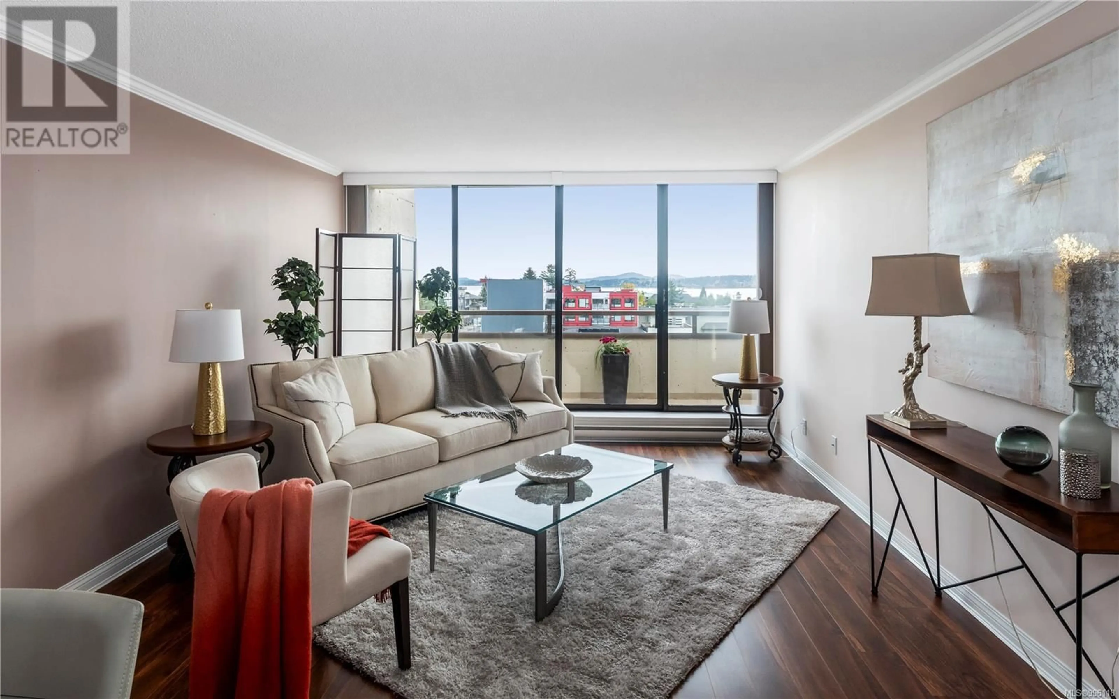 Living room with furniture, unknown for 508 - 9805 SECOND STREET, Sidney British Columbia V8L4T9