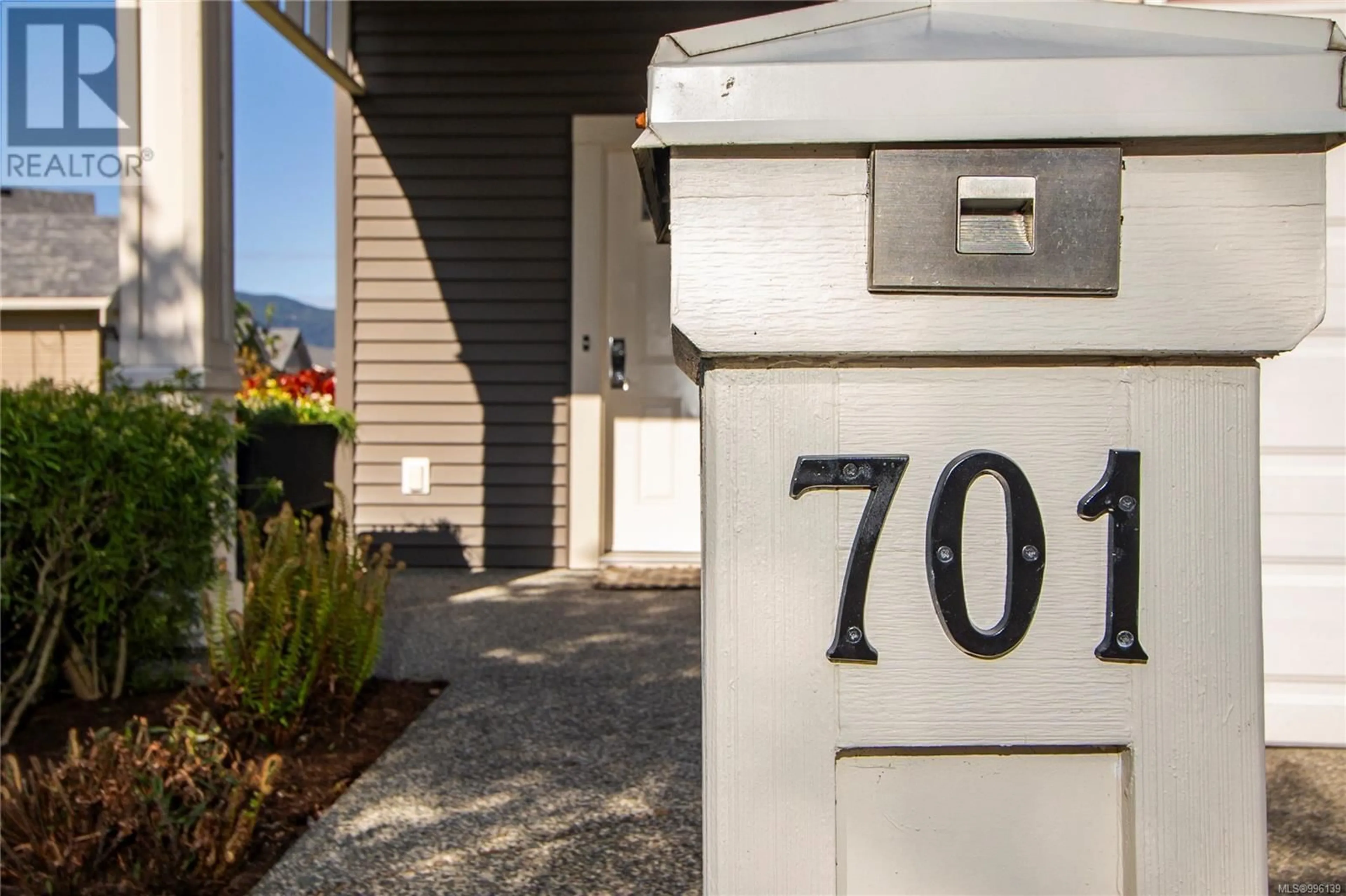 Unknown for 701 - 1675 CRESCENT VIEW DRIVE, Nanaimo British Columbia V9S0A8
