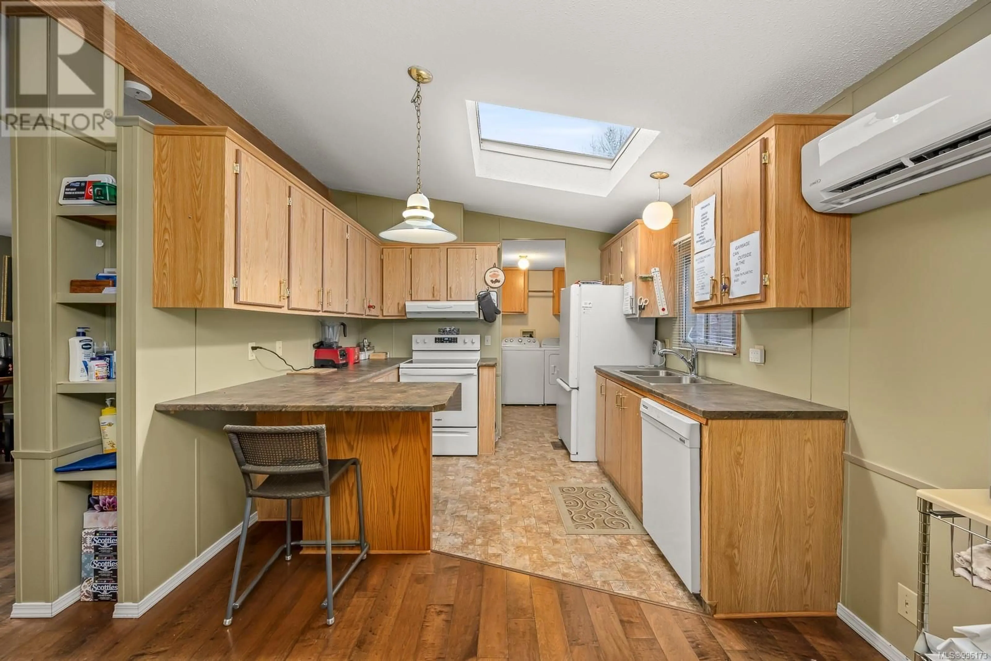 Standard kitchen, unknown for 26 - 2140 20TH STREET, Courtenay British Columbia V9N2G6