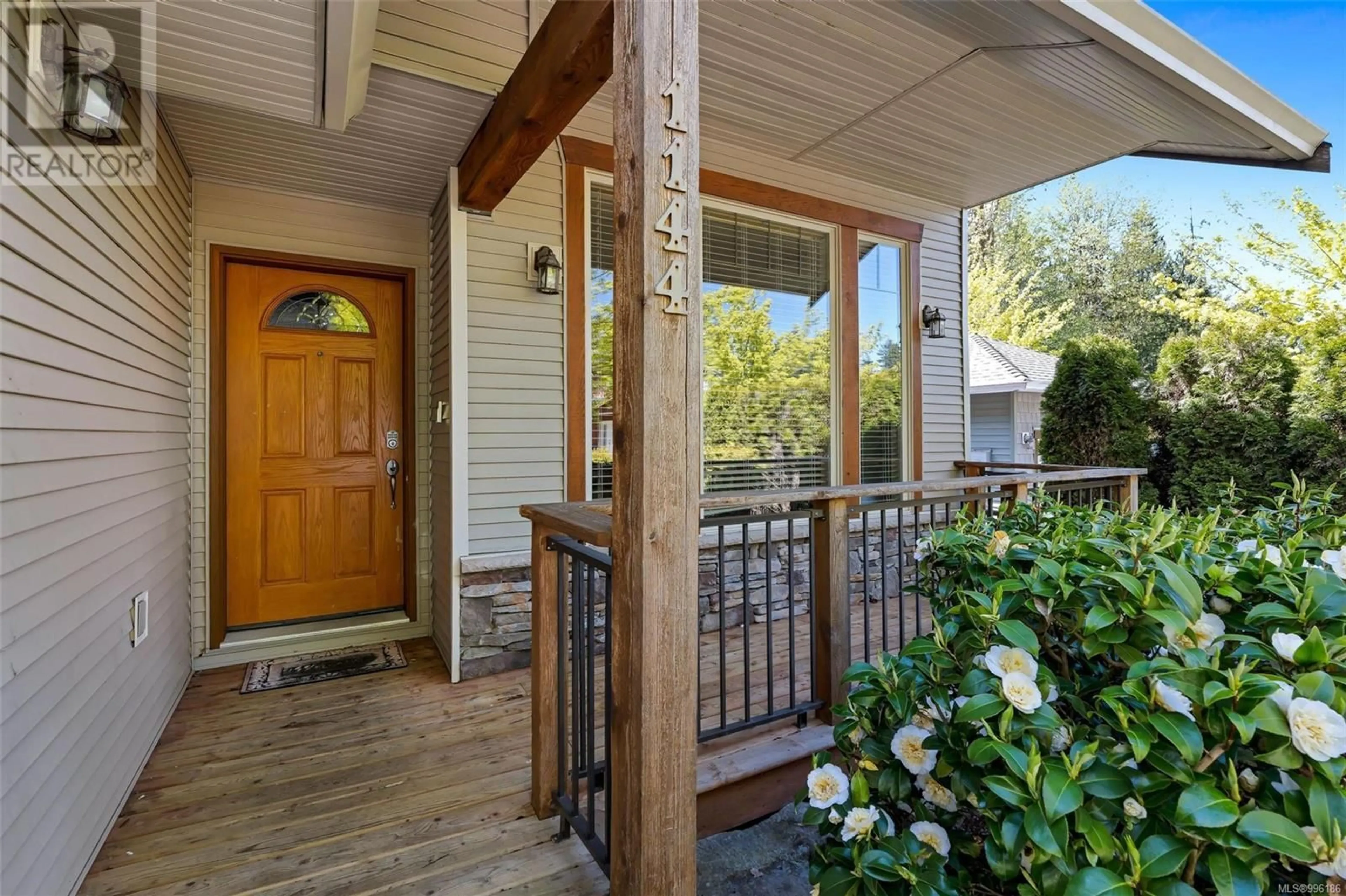 Indoor entryway for 1144 GILSON PLACE, Ladysmith British Columbia V9G1A1