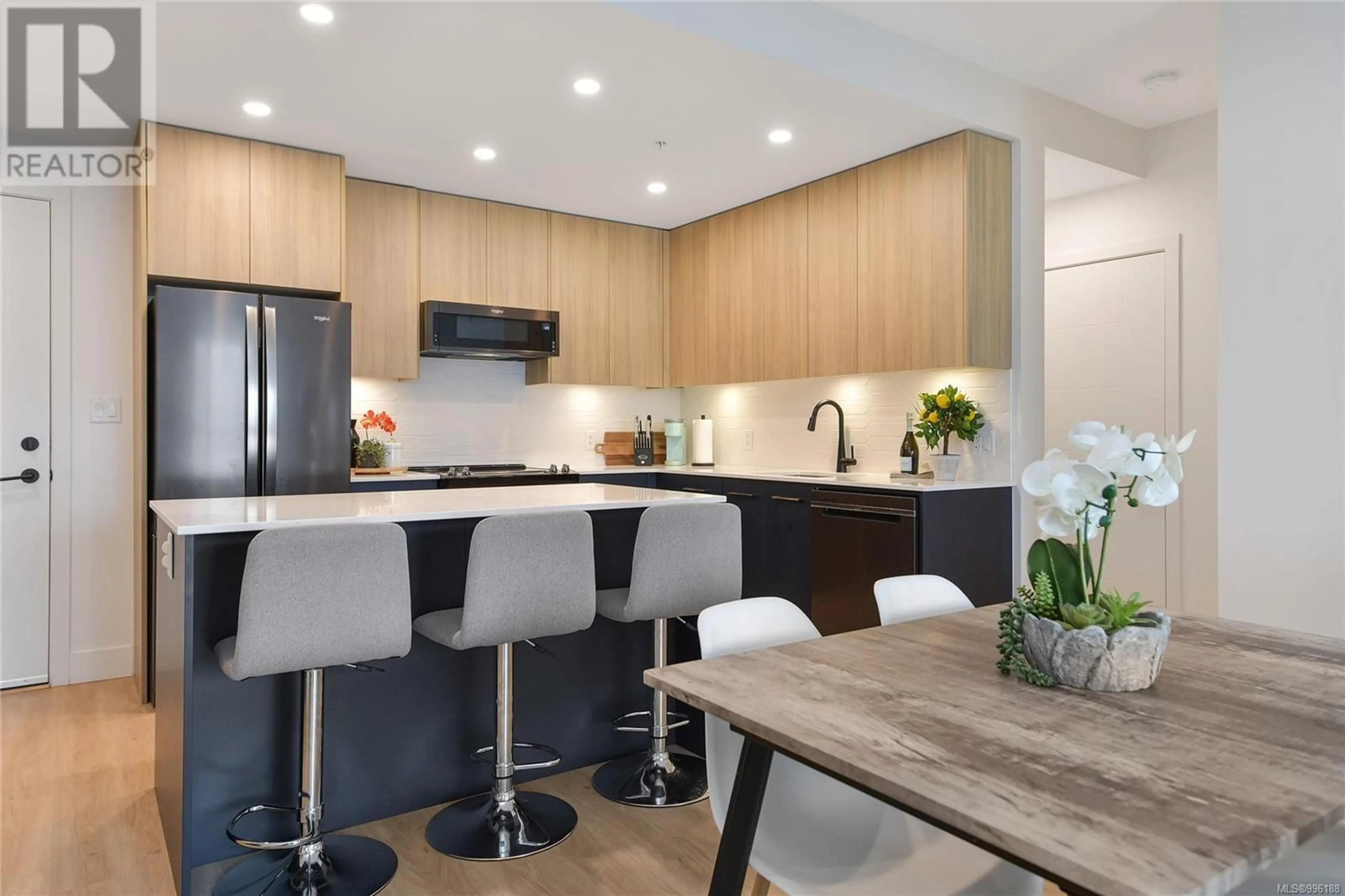 Contemporary kitchen, wood/laminate floor for 236 - 920 REUNION AVENUE, Langford British Columbia V9B0W8