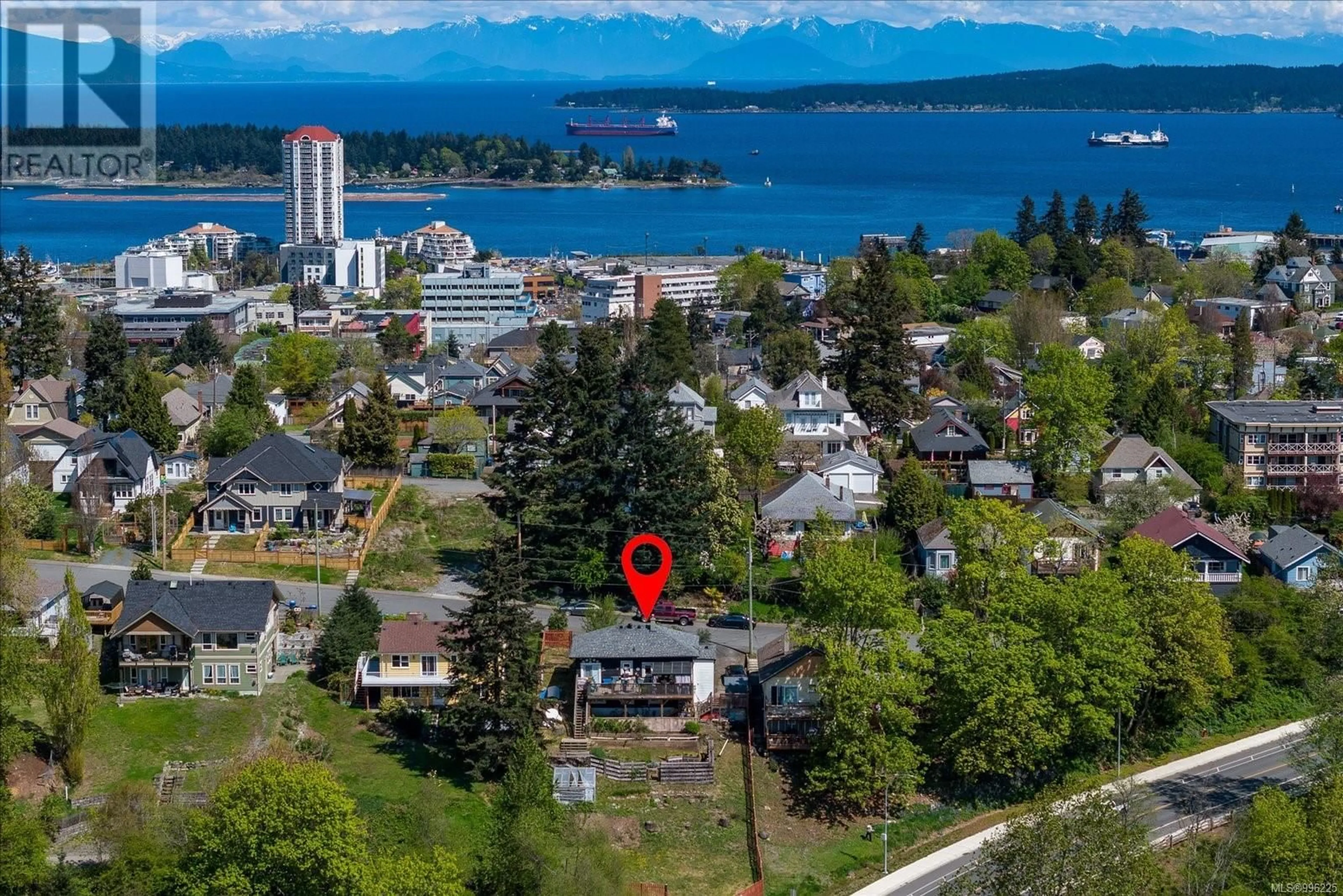 A pic from outside/outdoor area/front of a property/back of a property/a pic from drone, water/lake/river/ocean view for 467 MACHLEARY STREET, Nanaimo British Columbia V9R2H1