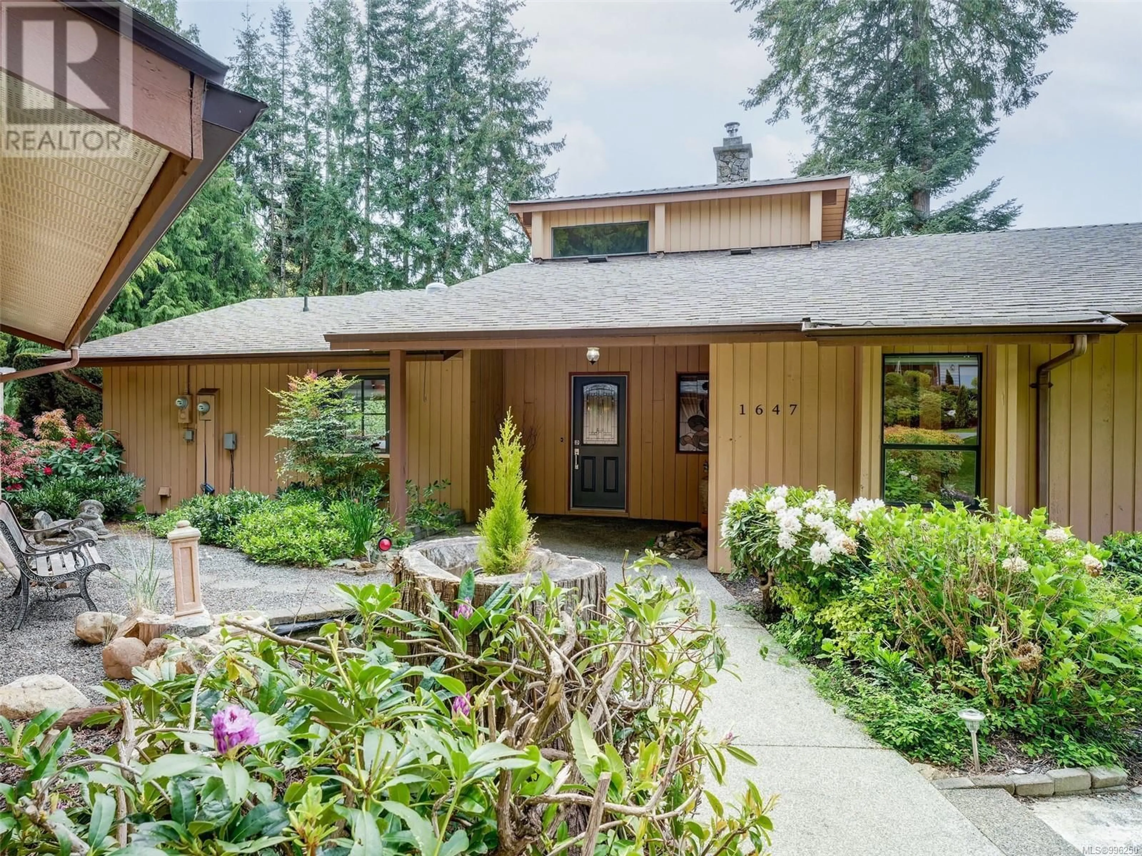 Unknown for 1647 STUART PARK TERRACE, North Saanich British Columbia V8L4R6