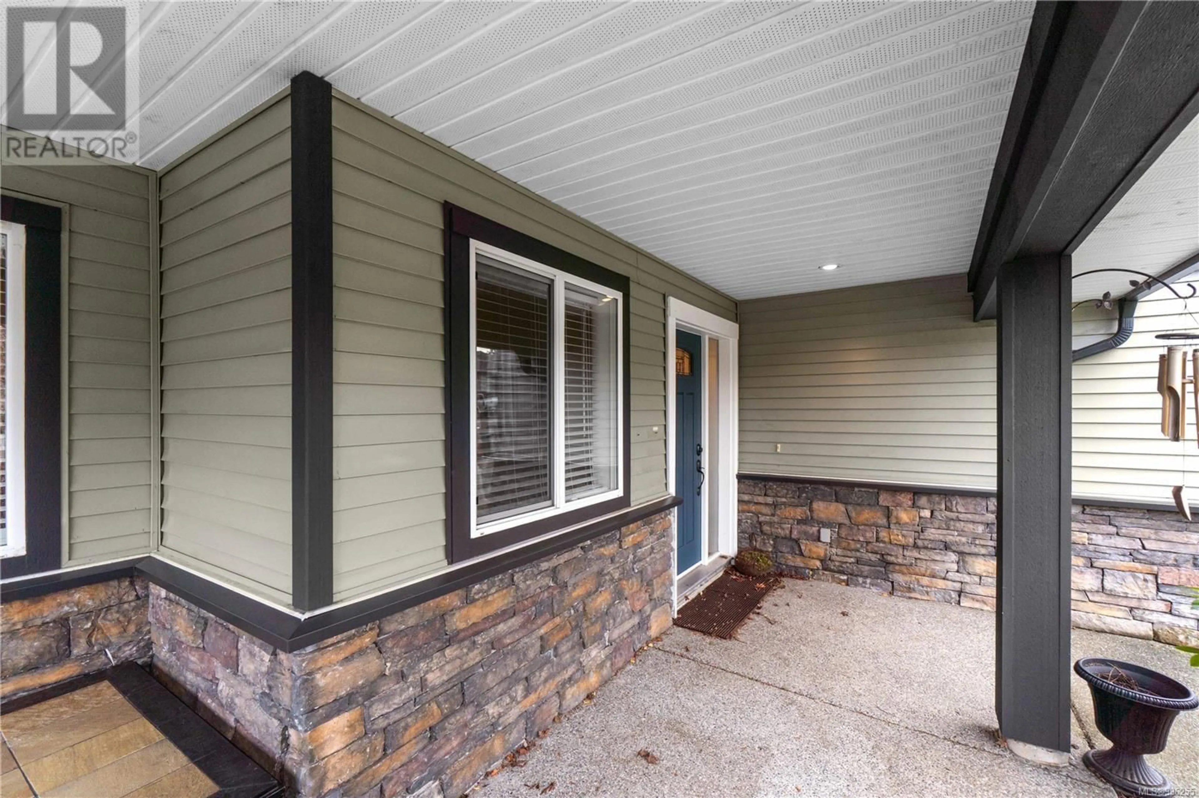 Home with vinyl exterior material, street for 5153 OWLSTONE PLACE, Nanaimo British Columbia V9T0B4