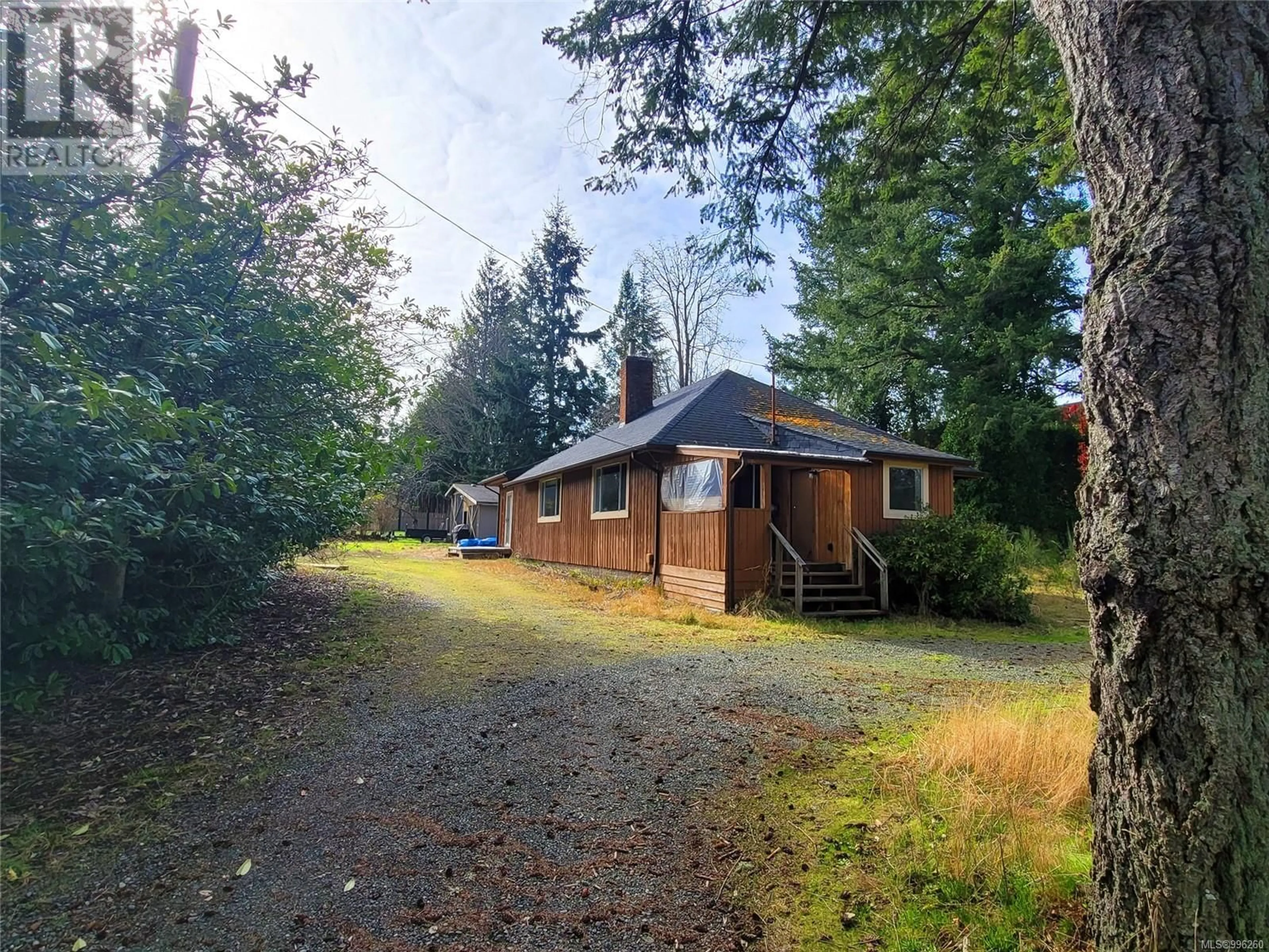 A pic from outside/outdoor area/front of a property/back of a property/a pic from drone, unknown for 1625 RYAN ROAD EAST, Comox British Columbia V9M4C6