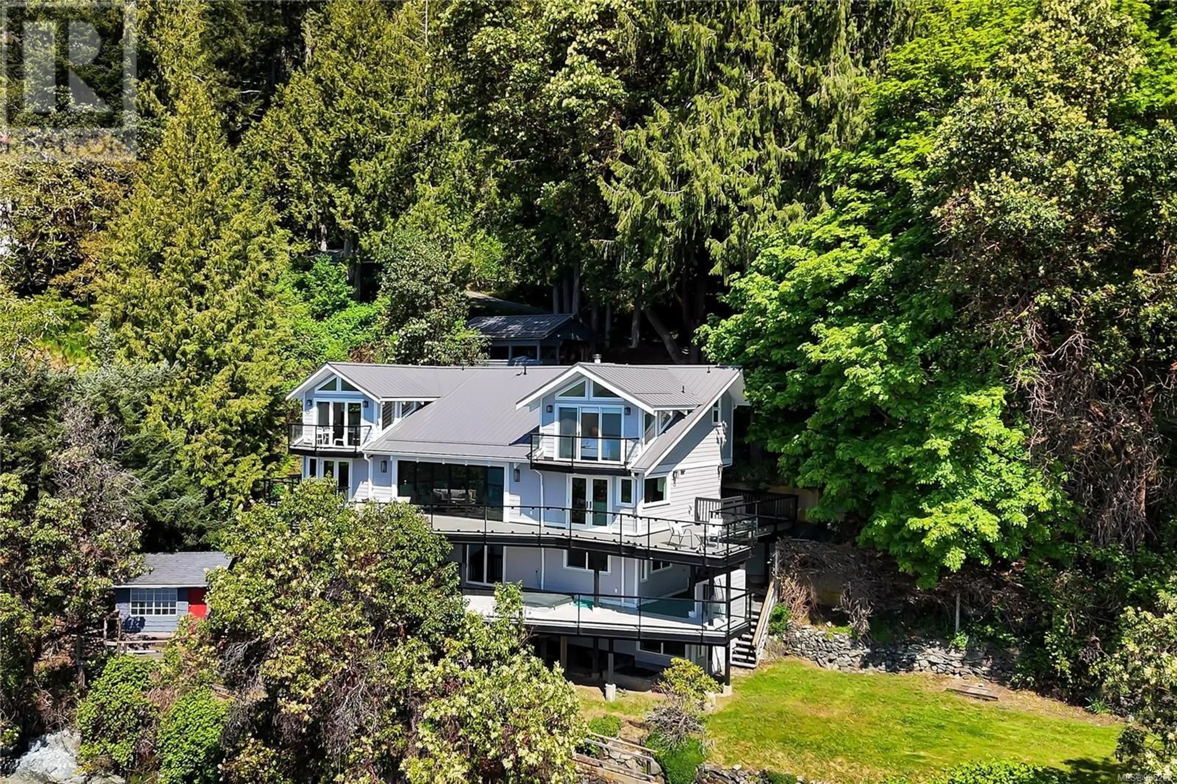A pic from outside/outdoor area/front of a property/back of a property/a pic from drone, unknown for 468 ARBUTUS AVENUE, Duncan British Columbia V9L5X6