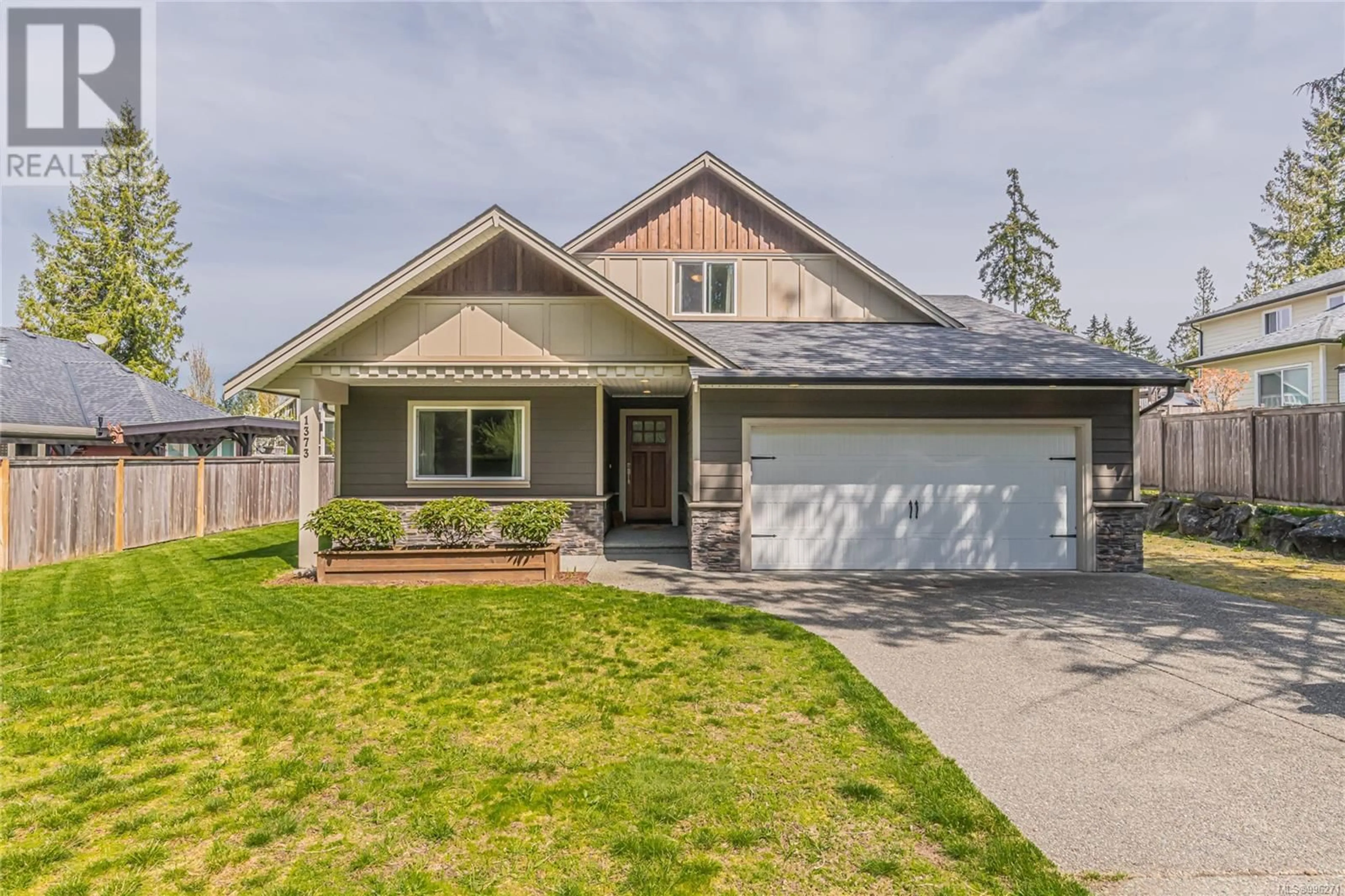 Home with vinyl exterior material, street for 1373 HUTCHINSON ROAD, Cobble Hill British Columbia V0R1L0