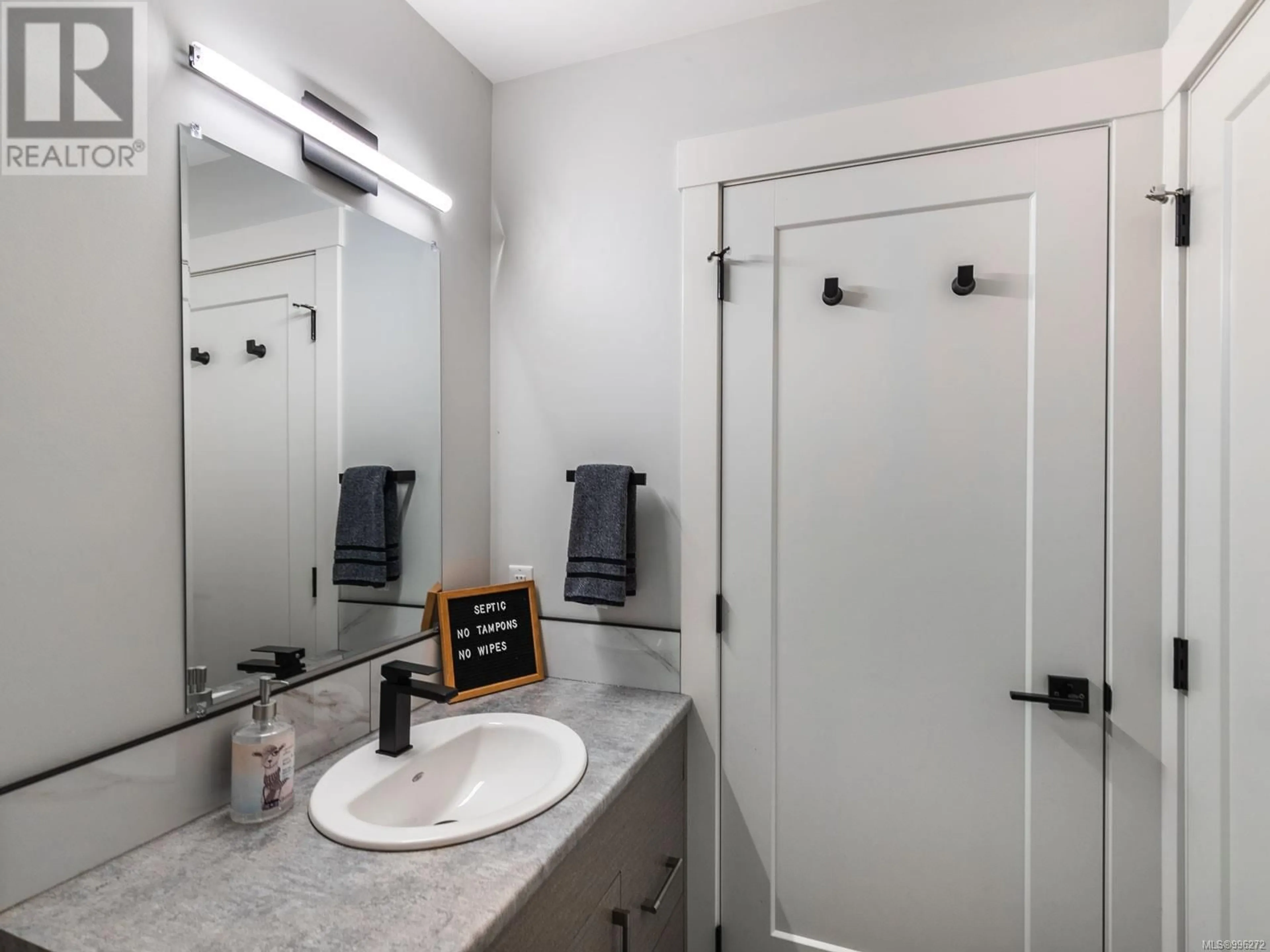 Standard bathroom, unknown for 2640 STEVE ELLIS ROAD, Nanaimo British Columbia V9R0J7