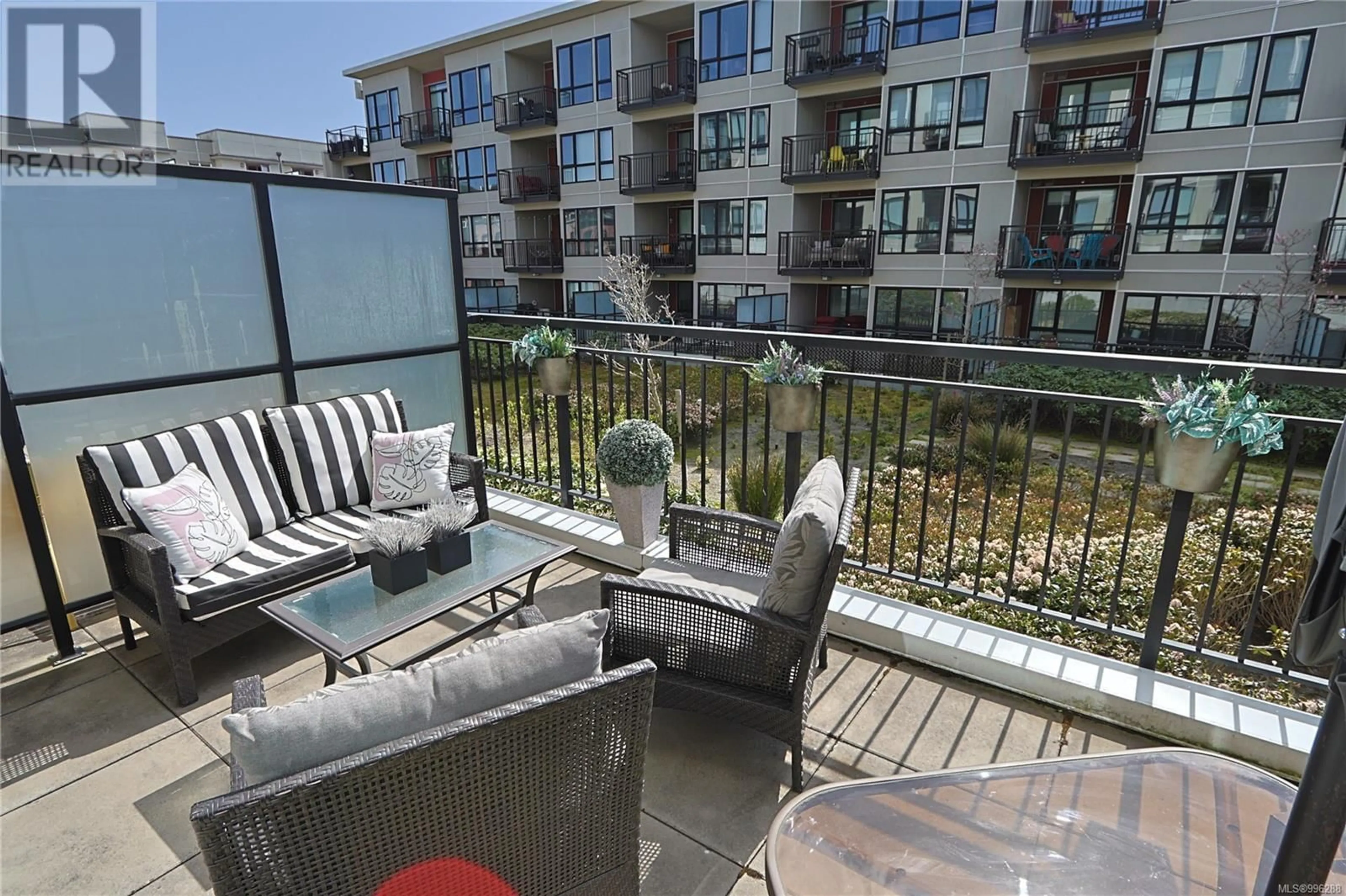 Patio, water/lake/river/ocean view for 212 - 517 FISGARD STREET, Victoria British Columbia V8W0C5