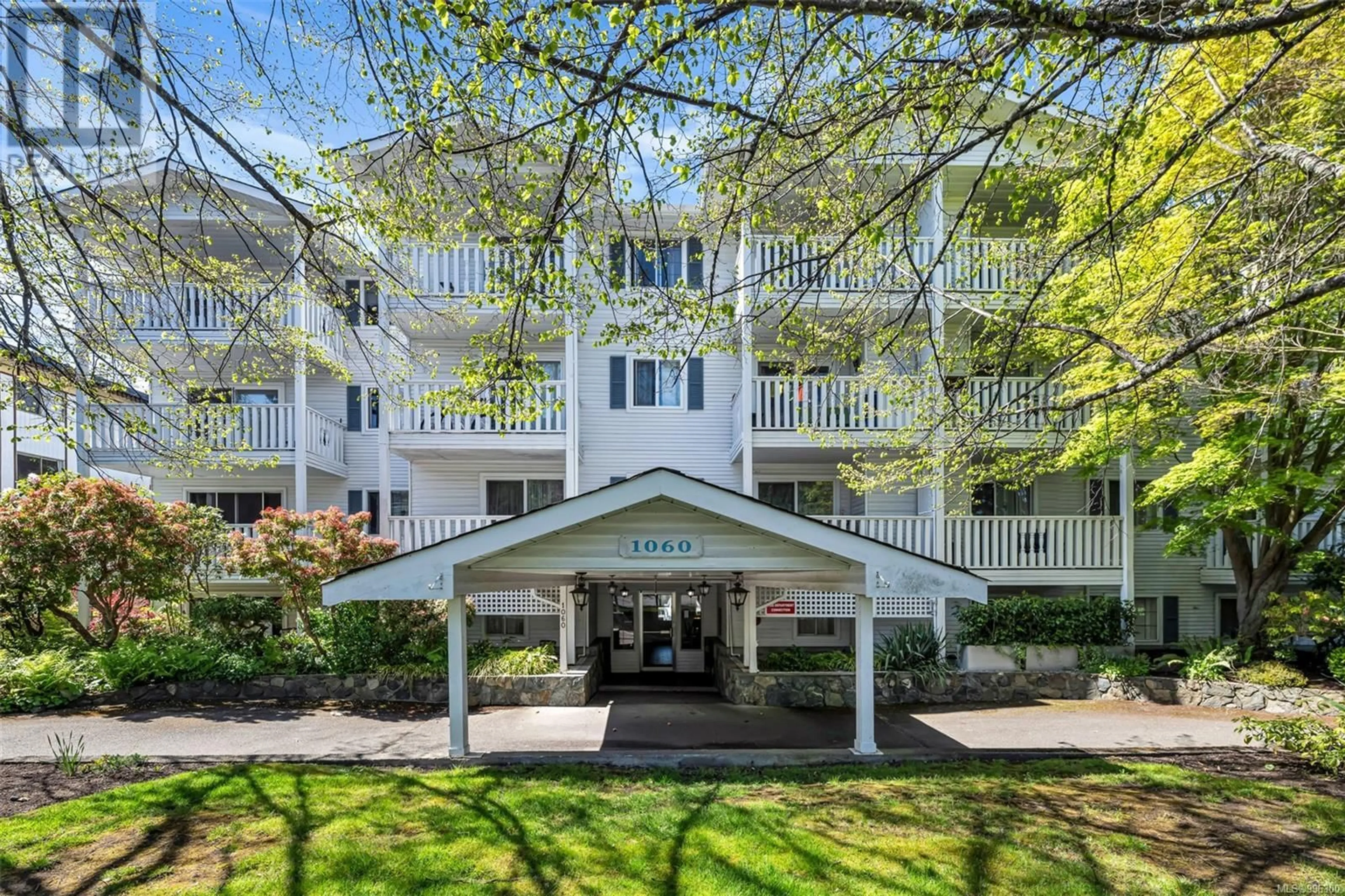 Unknown for 208 - 1060 LINDEN AVENUE, Victoria British Columbia V8V4H2