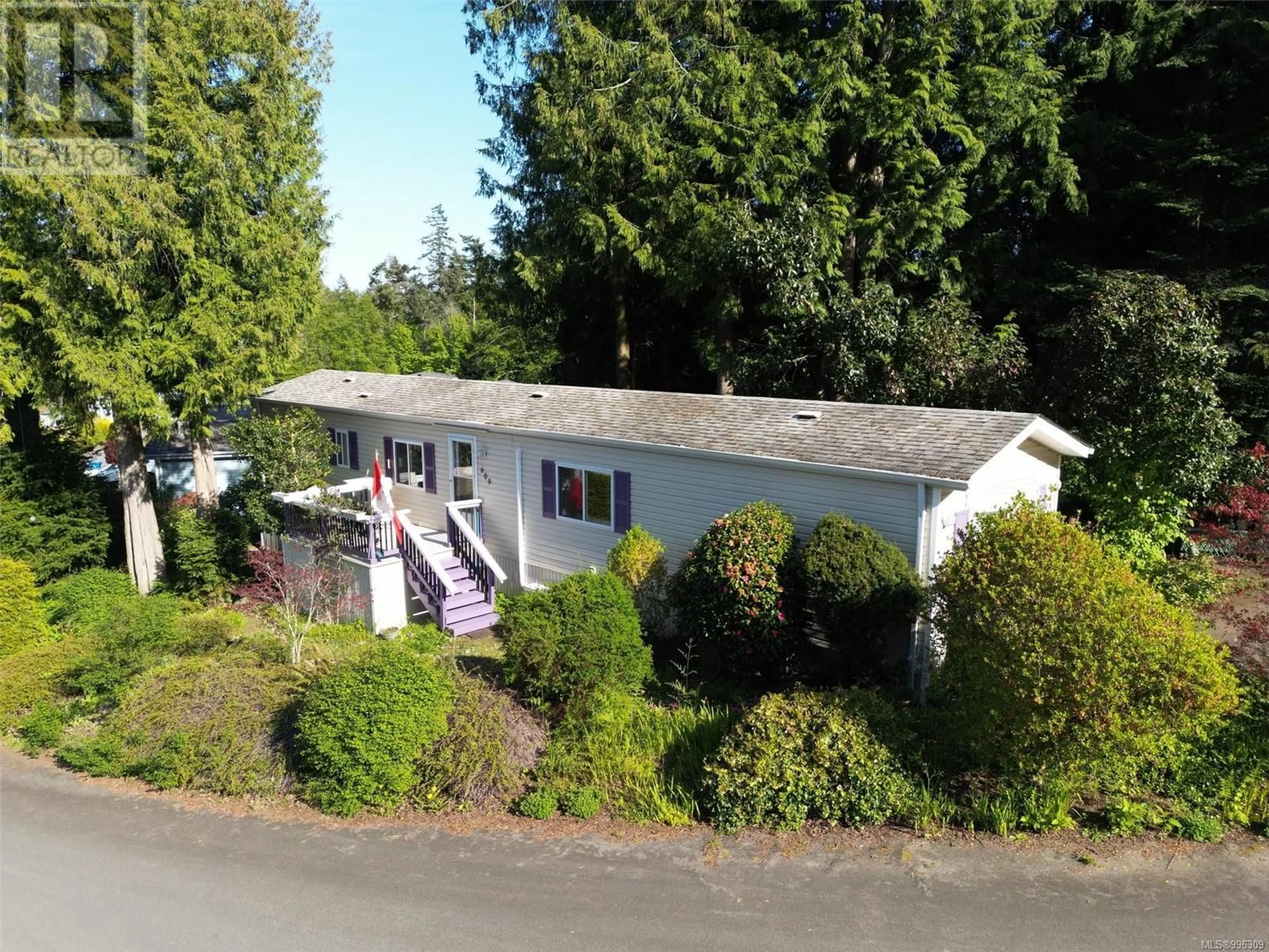 A pic from outside/outdoor area/front of a property/back of a property/a pic from drone, street for 609 - 2850 STAUTW ROAD, Central Saanich British Columbia V8M2C9