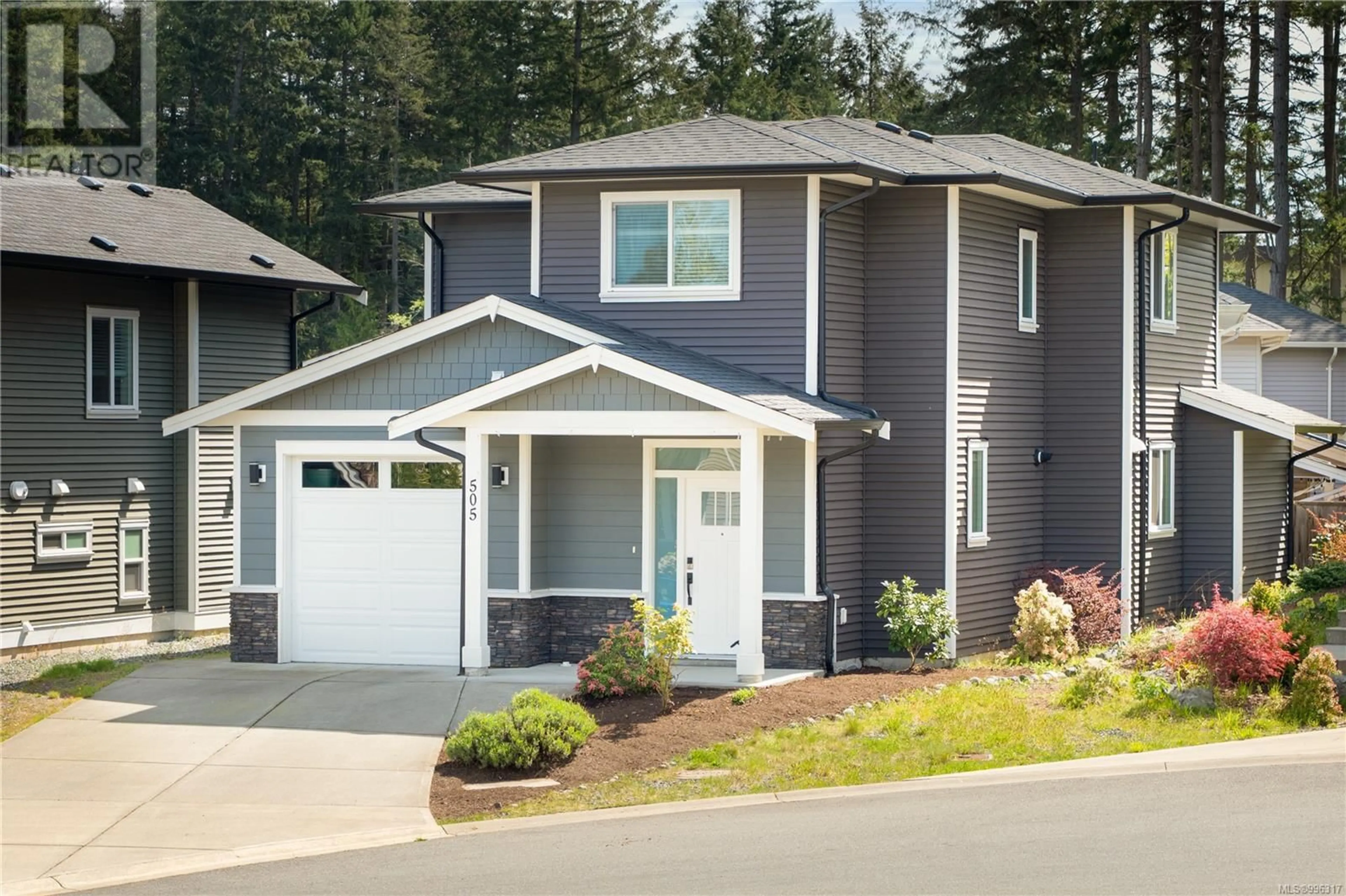 Home with vinyl exterior material, street for 505 WATERWOOD PLACE, Nanaimo British Columbia V9T0J6