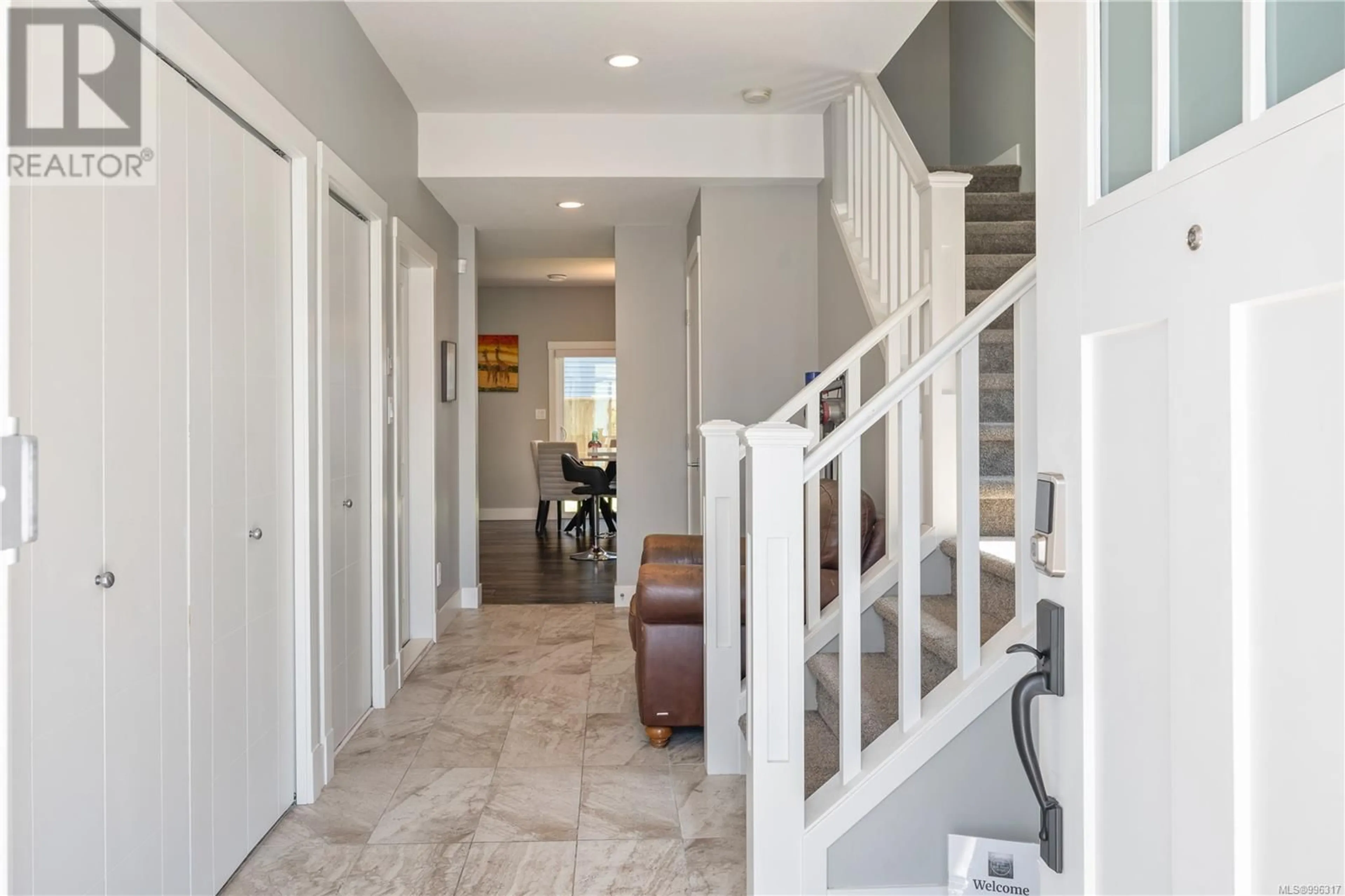 Indoor entryway for 505 WATERWOOD PLACE, Nanaimo British Columbia V9T0J6