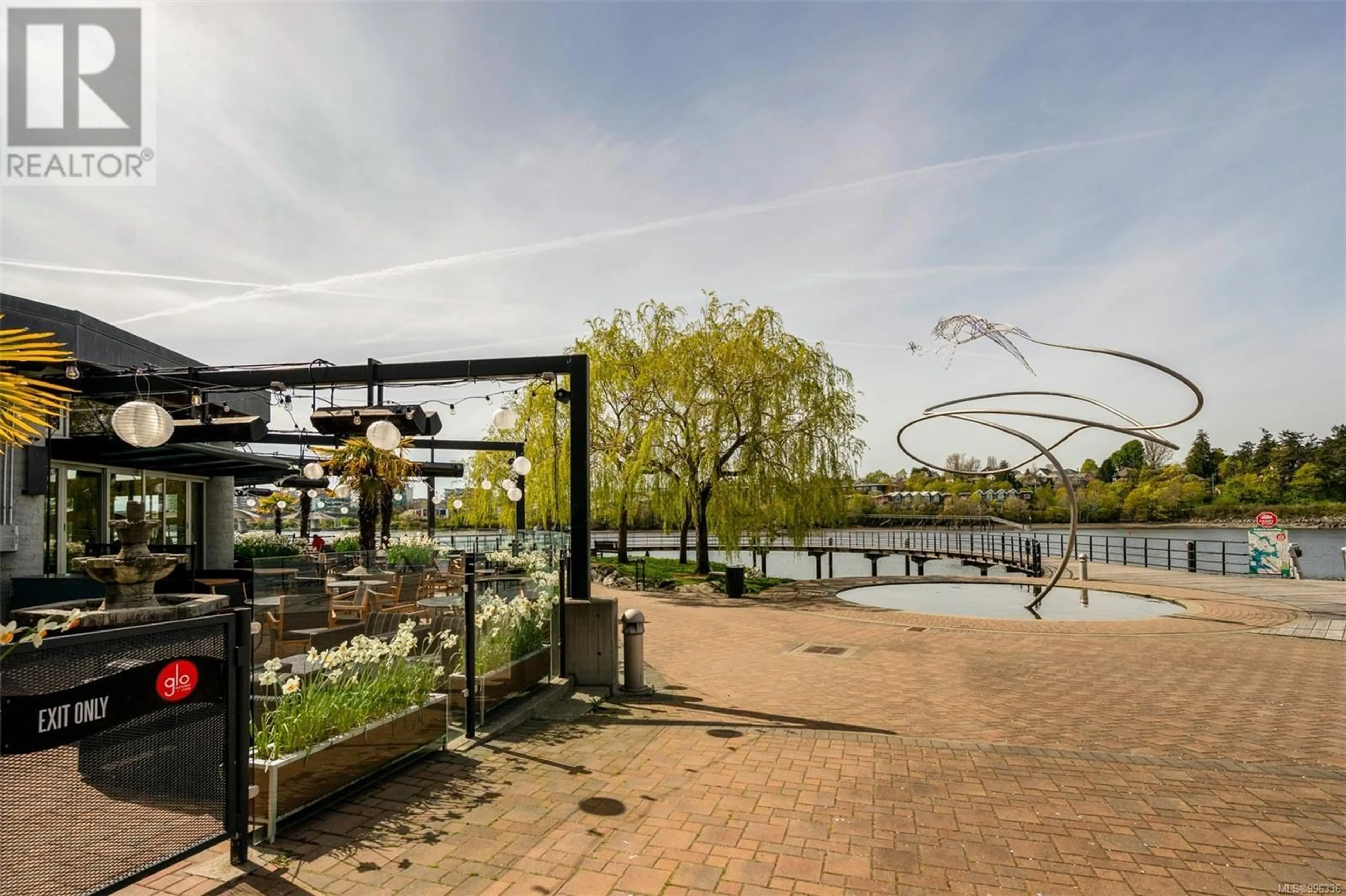 Patio, water/lake/river/ocean view for 209 - 3010 WASHINGTON AVENUE, Victoria British Columbia V9A1P6
