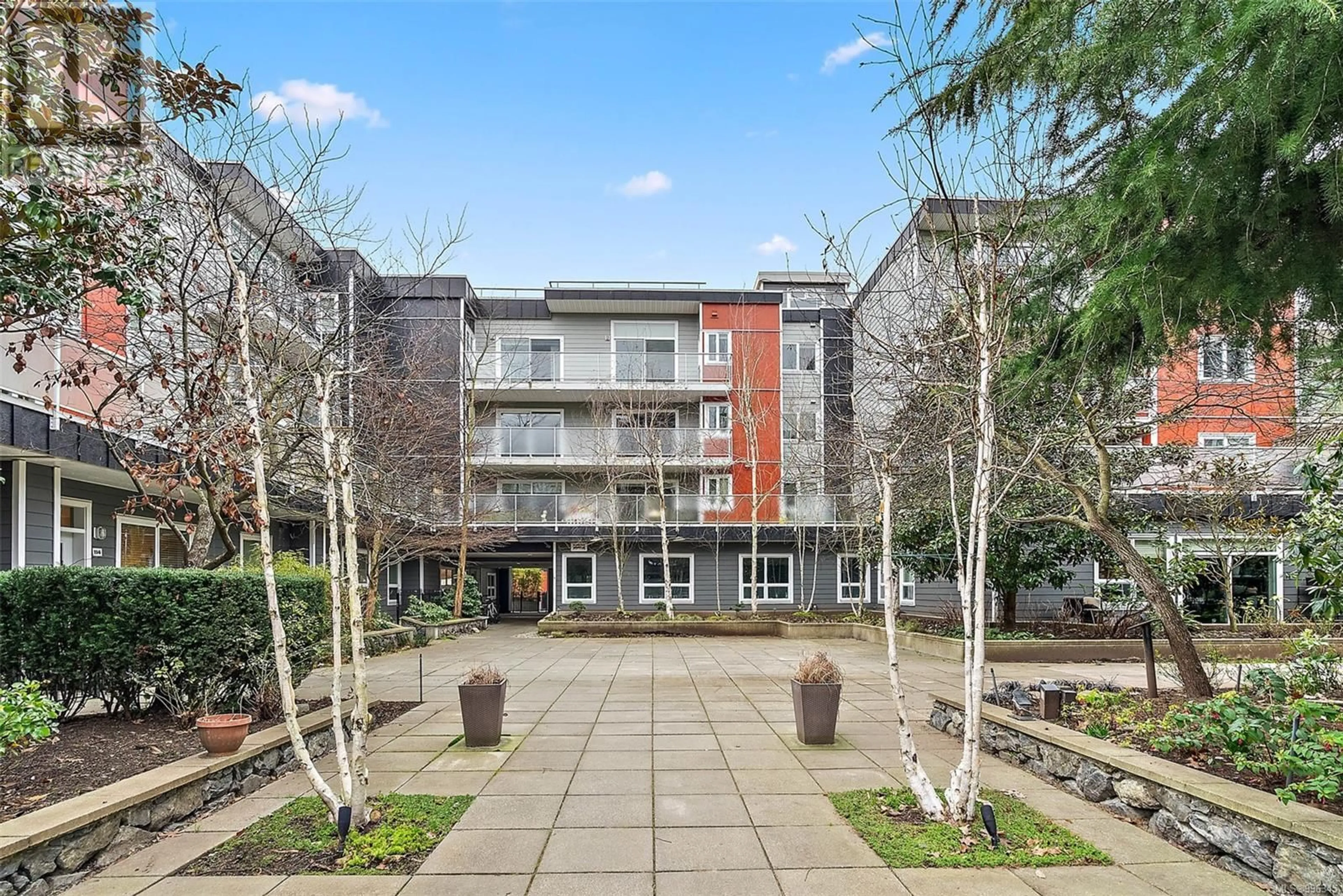 Patio, building for 207 - 1315 ESQUIMALT ROAD, Esquimalt British Columbia V9A3P5