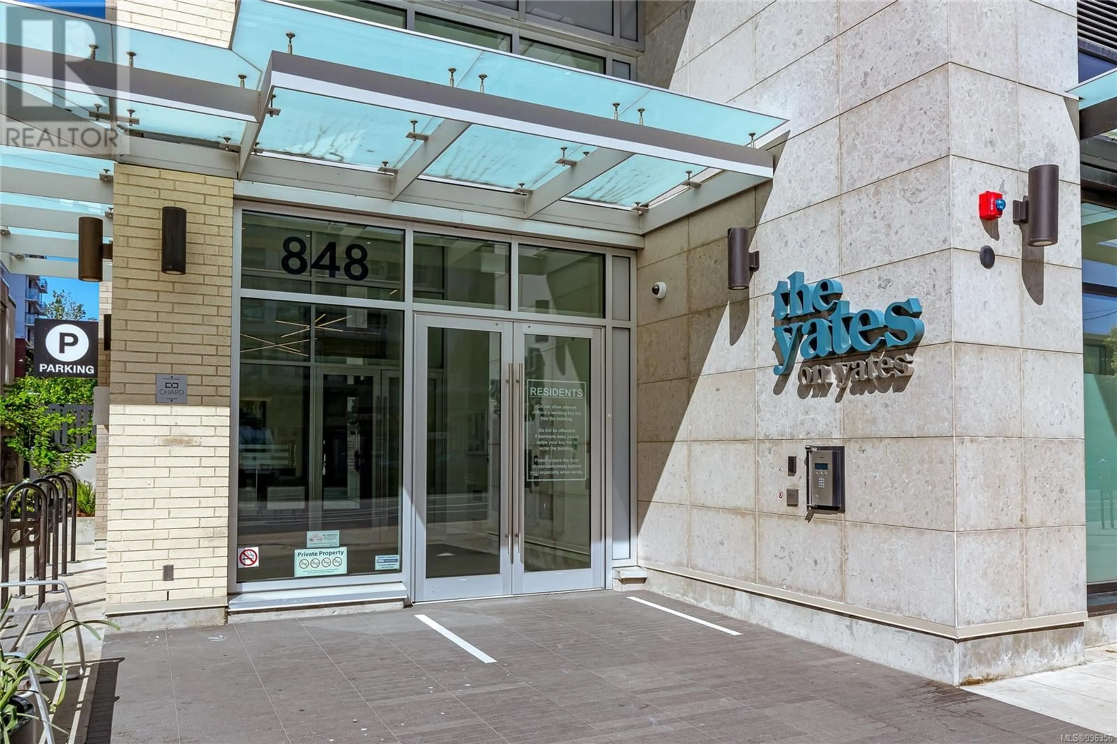 Indoor foyer for 608 - 848 YATES STREET, Victoria British Columbia V8W0G2