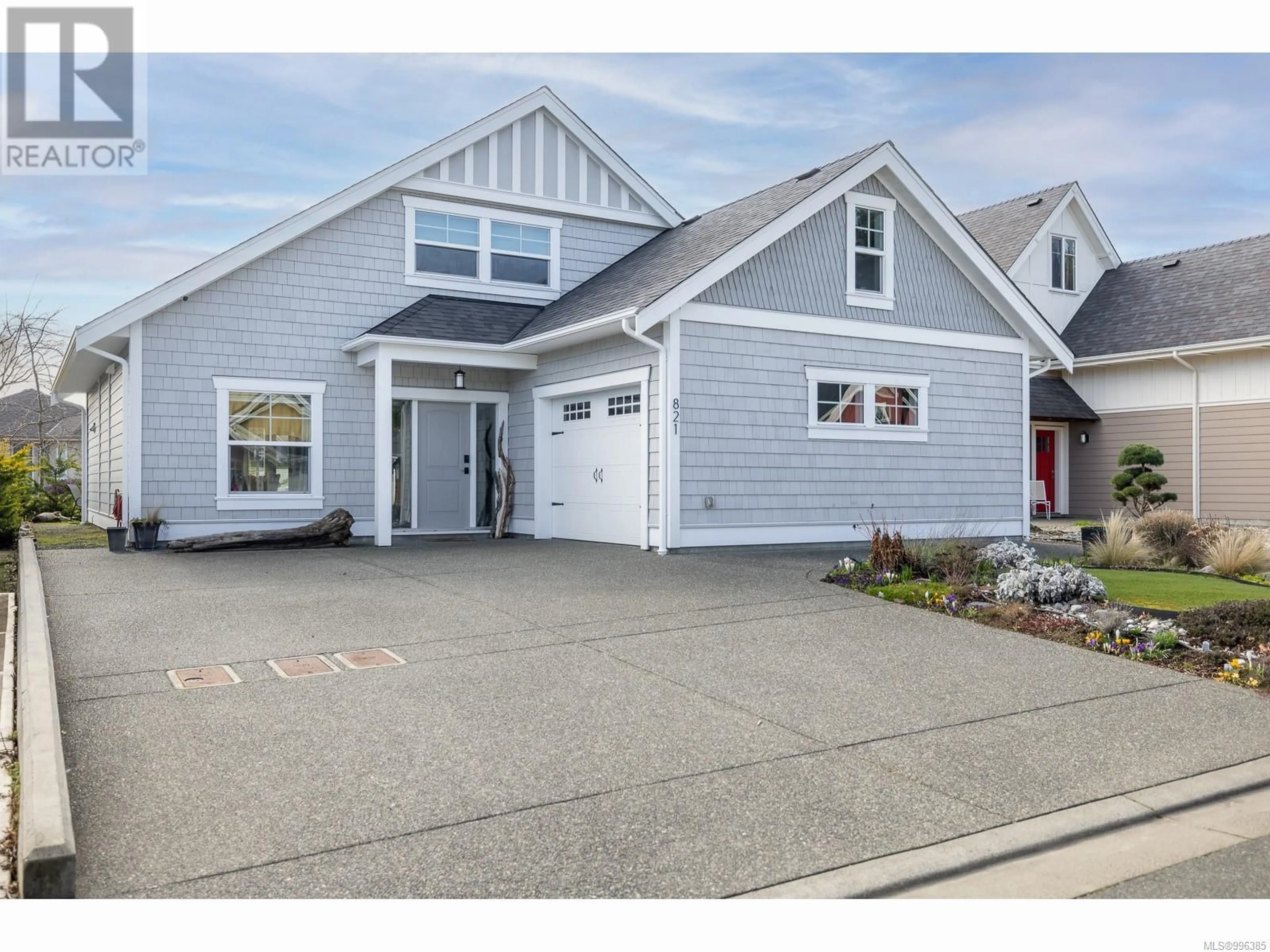 Home with vinyl exterior material, street for 821 STANHOPE ROAD, Parksville British Columbia V9P0C7