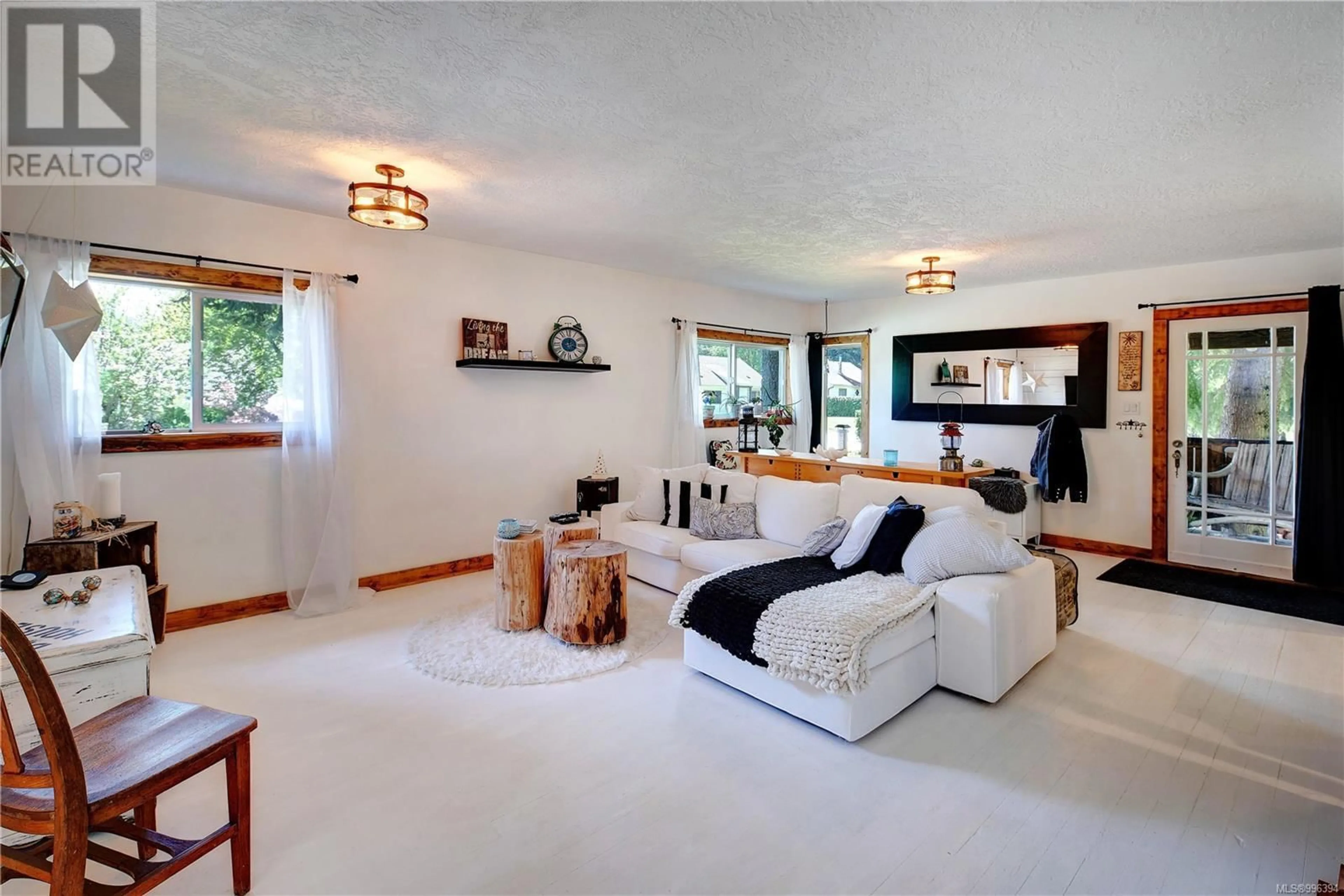 Living room with furniture, unknown for 6816 FIRST STREET, Honeymoon Bay British Columbia V0R1Y0