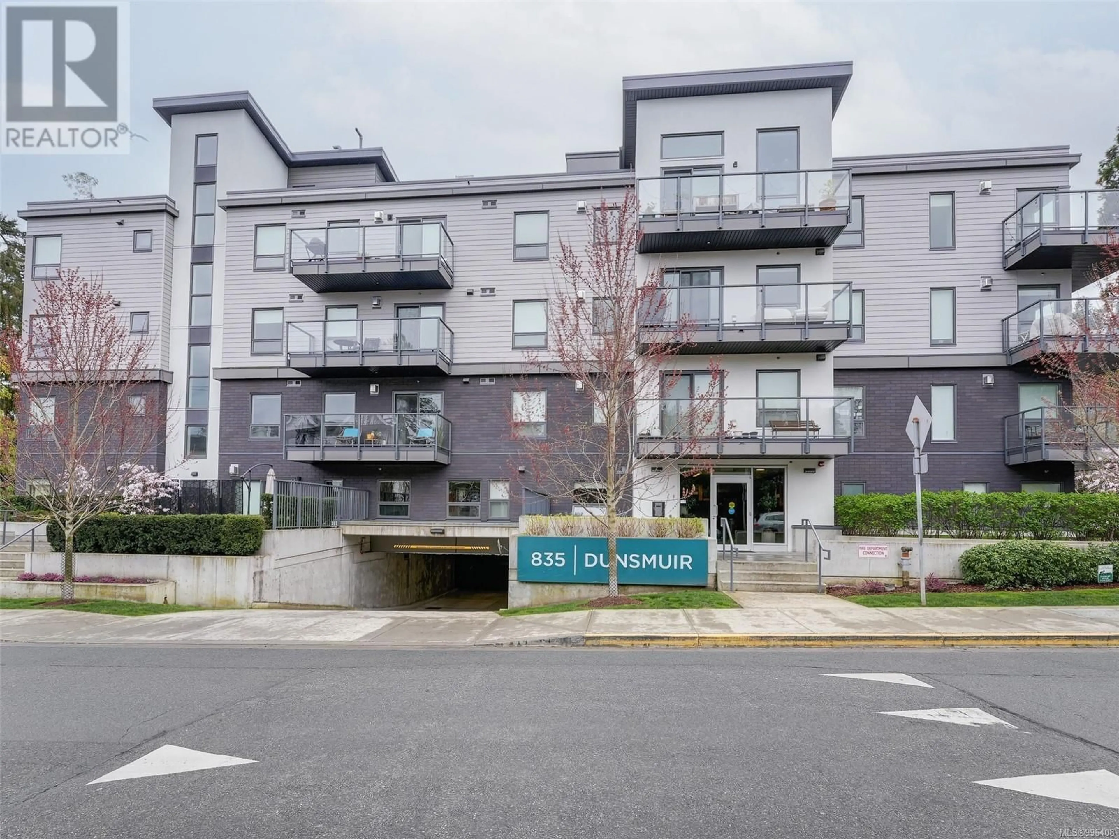 Patio, street for 405 - 835 DUNSMUIR ROAD, Esquimalt British Columbia V9A5B8