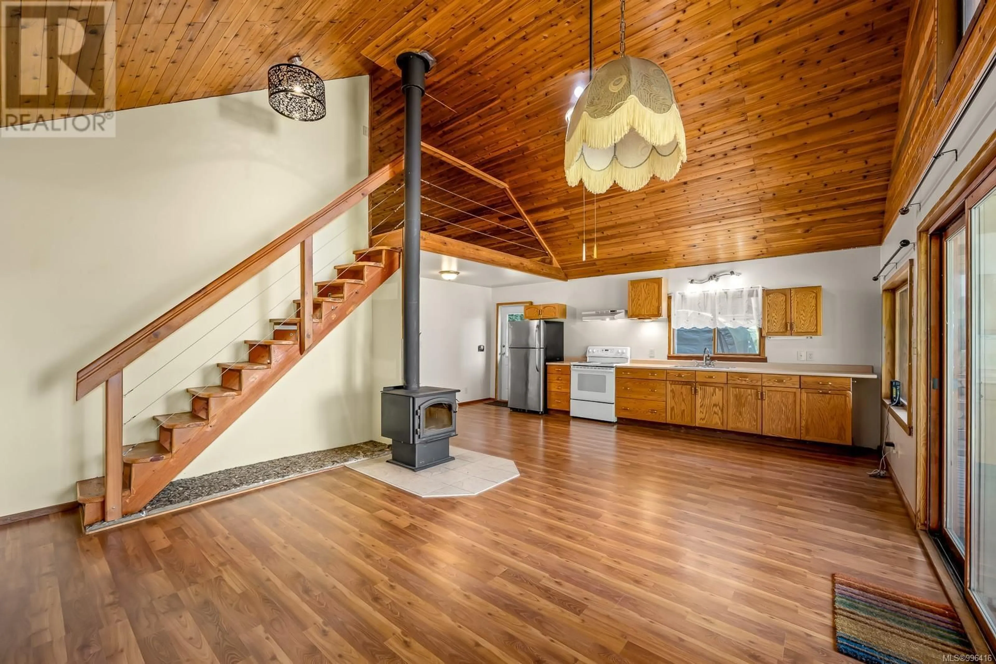 Open concept kitchen, unknown for 4039 EAST ROAD, Denman Island British Columbia V0R1T0