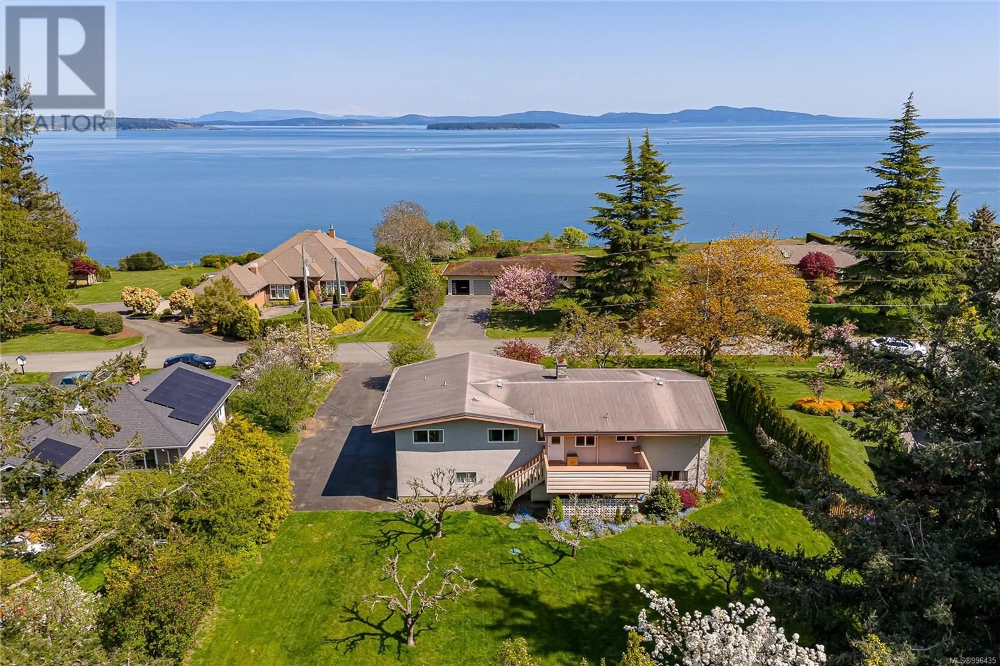 A pic from outside/outdoor area/front of a property/back of a property/a pic from drone, water/lake/river/ocean view for 6712 WELCH ROAD, Central Saanich British Columbia V8M1W6