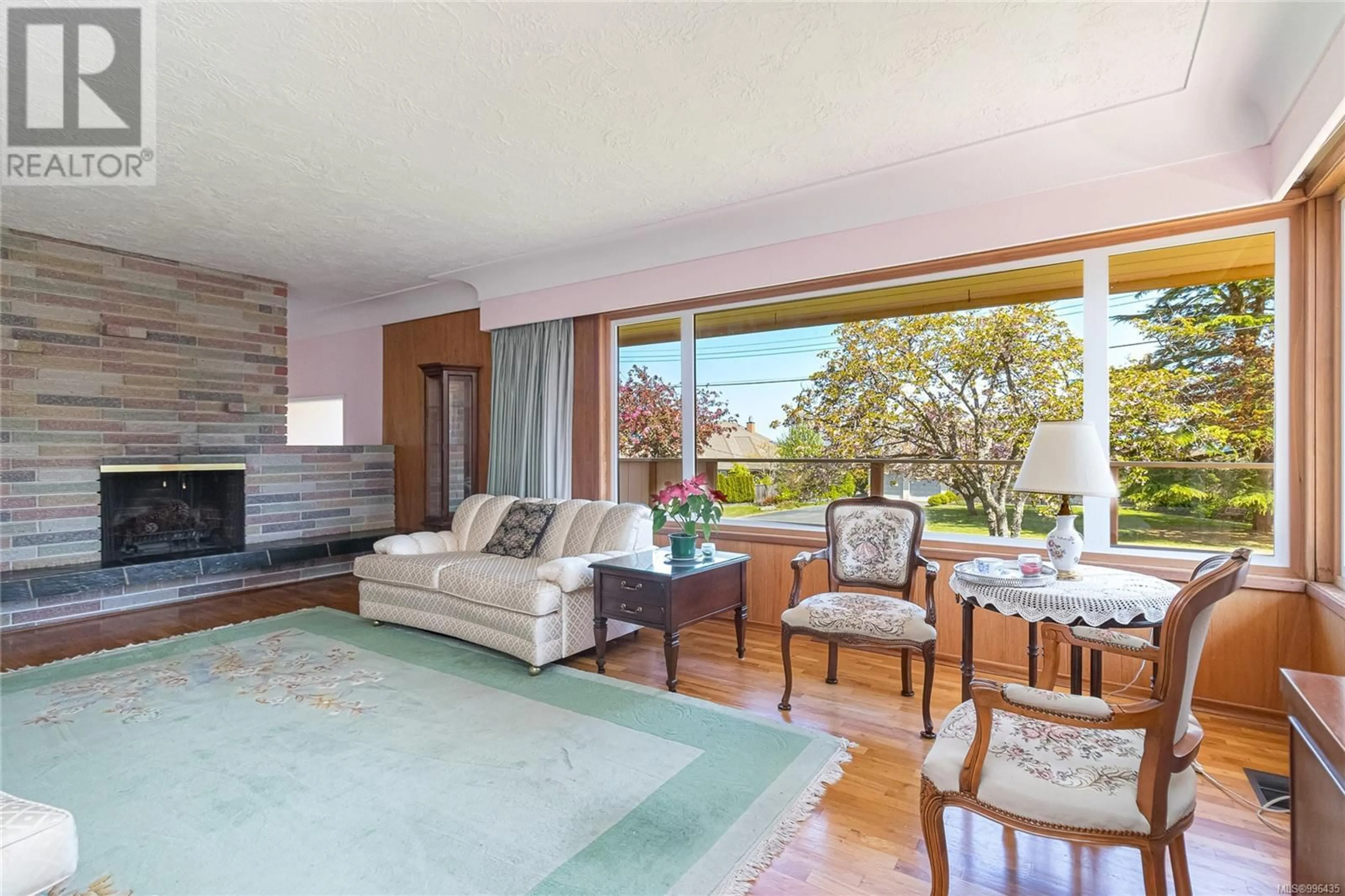 Living room with furniture, unknown for 6712 WELCH ROAD, Central Saanich British Columbia V8M1W6