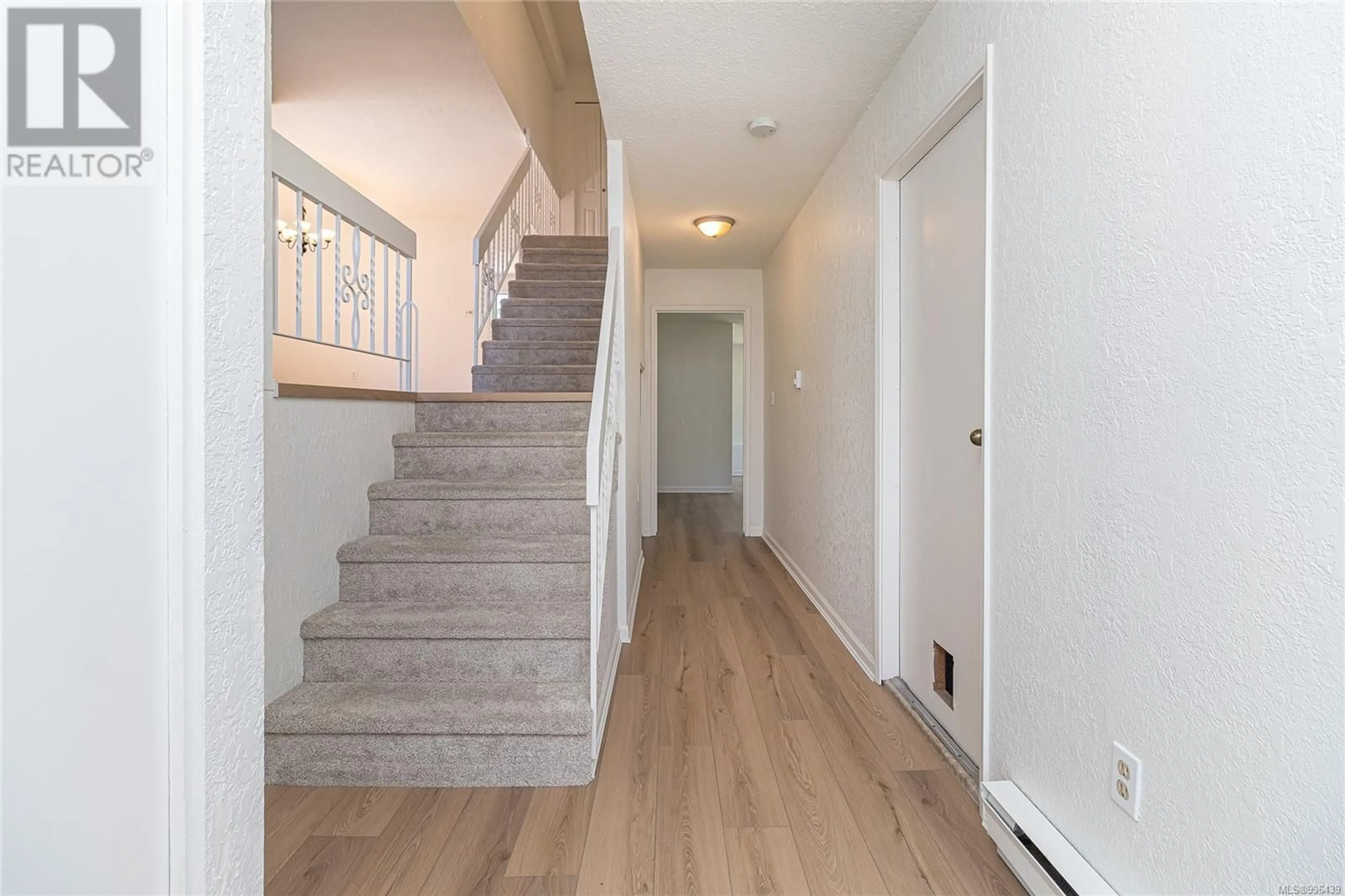Unknown for 4354 OKANO PLACE, Saanich British Columbia V8N5G7