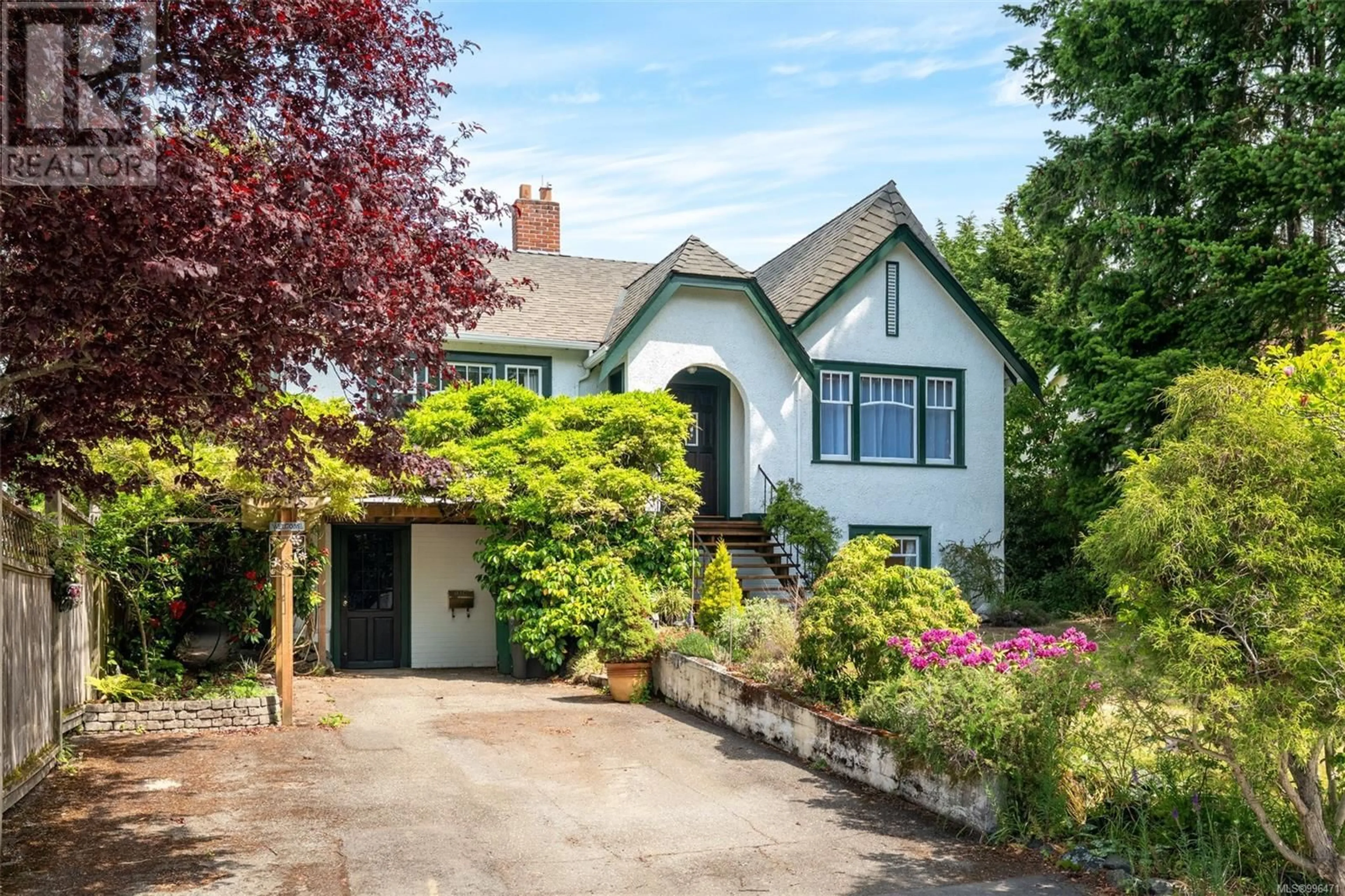 Unknown for 1924 FORRESTER STREET, Saanich British Columbia V8R3H1