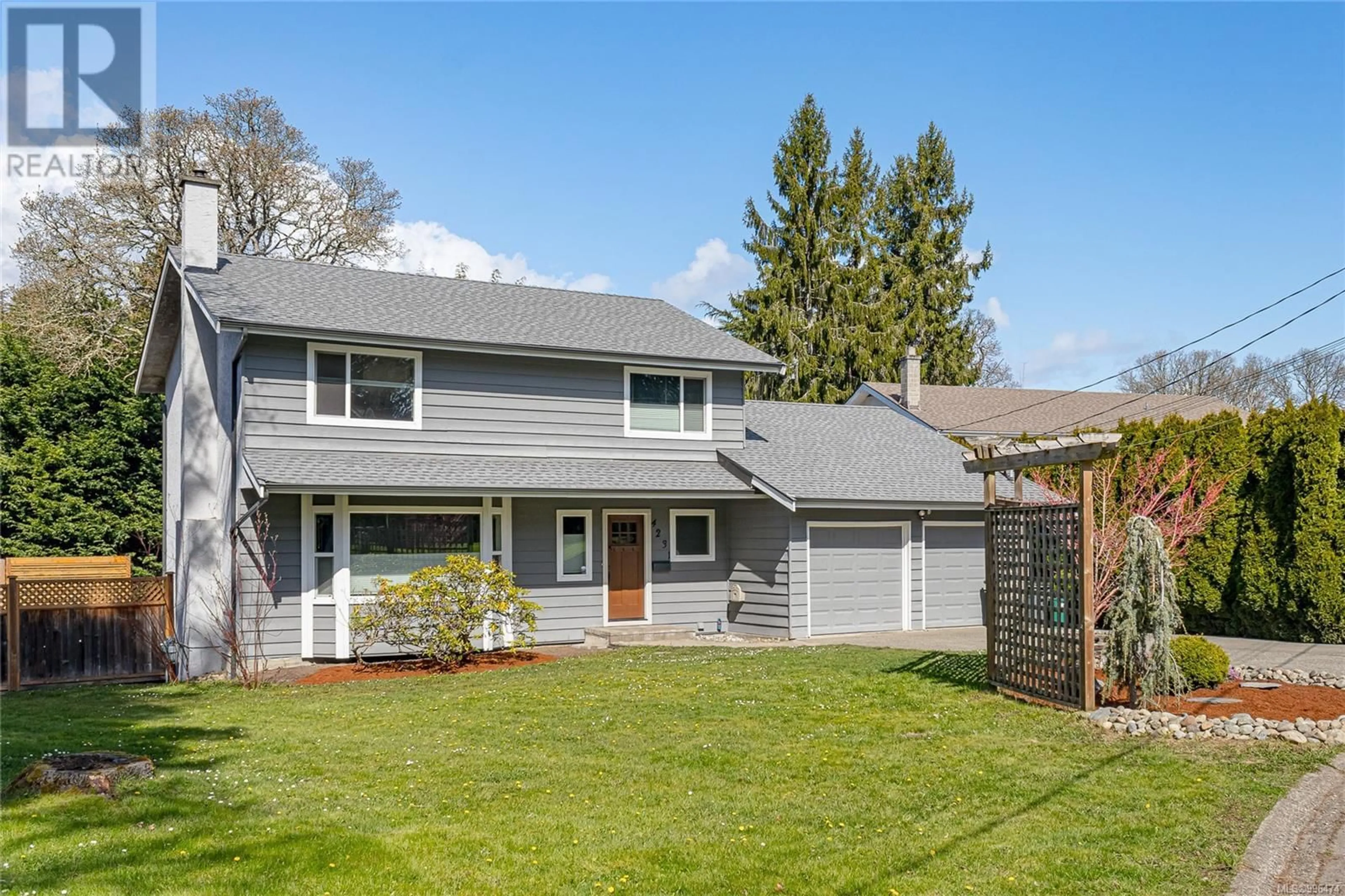 Home with vinyl exterior material, street for 4231 CEDARGLEN ROAD, Saanich British Columbia V8N4N7