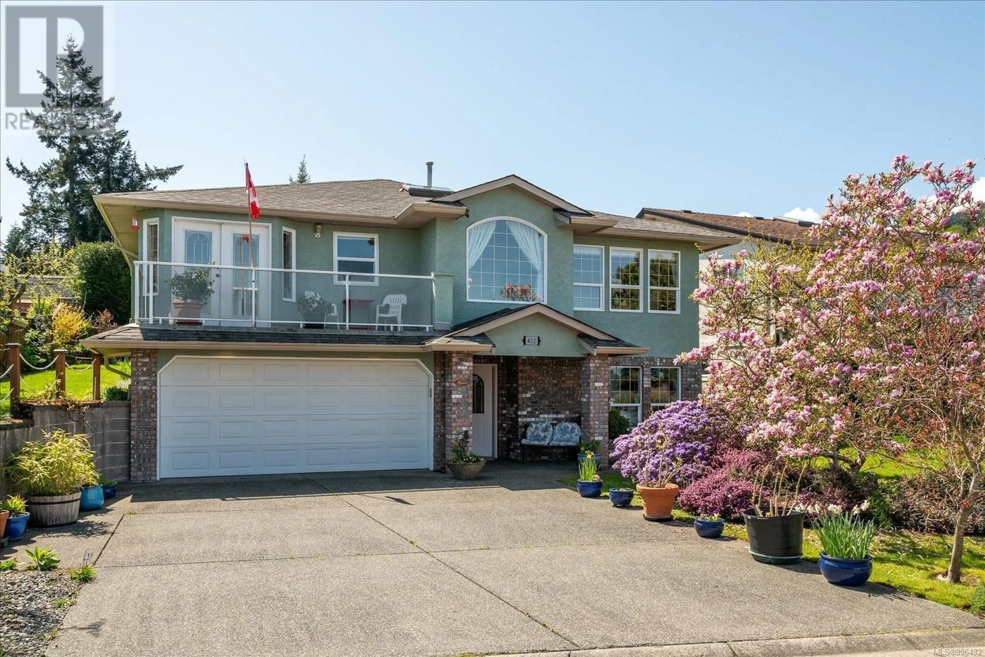 Home with vinyl exterior material, street for 432 BLAIR PLACE, Ladysmith British Columbia V9G1Y3