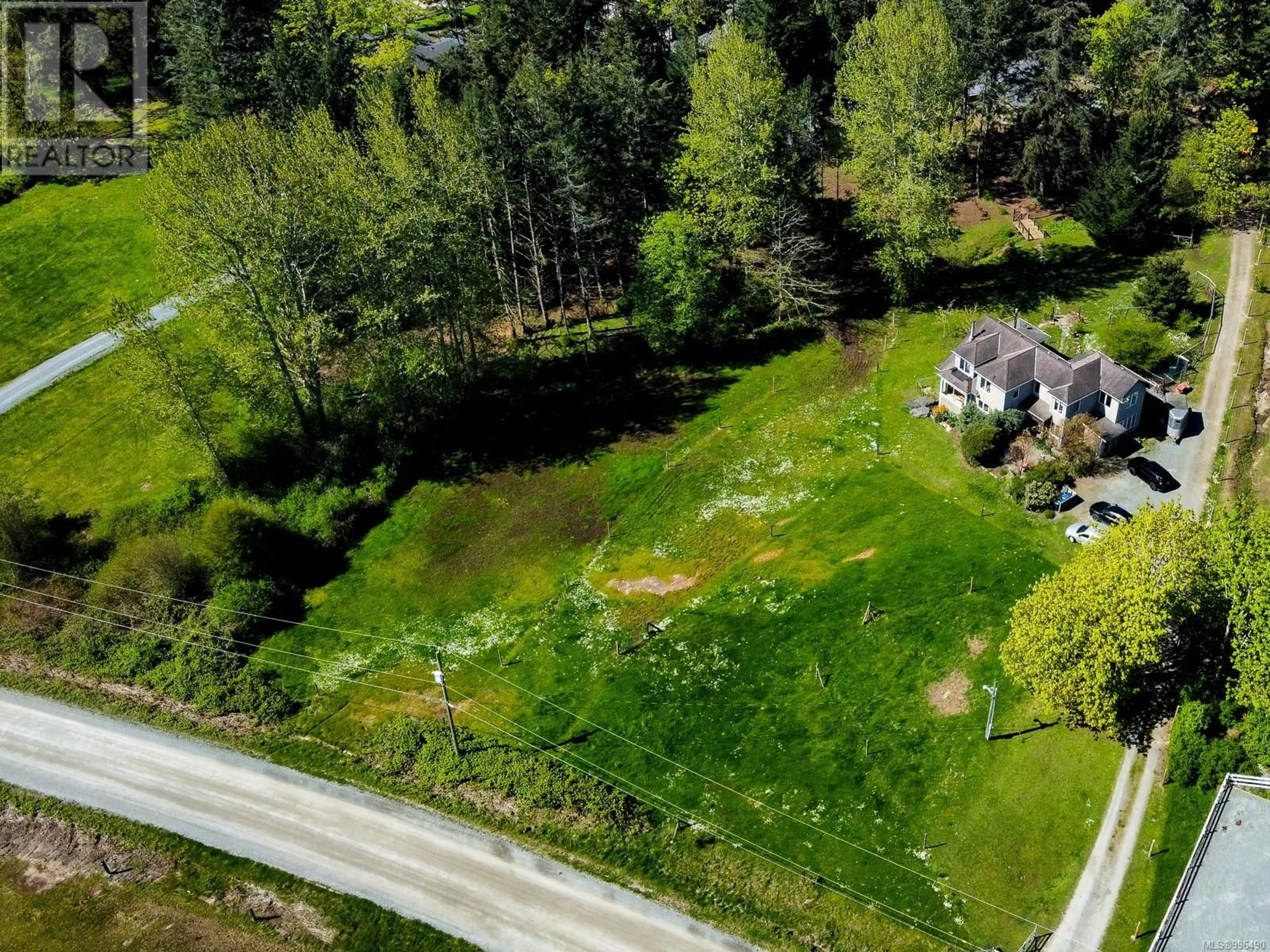A pic from outside/outdoor area/front of a property/back of a property/a pic from drone, unknown for 2035 PACE ROAD, Nanaimo British Columbia V9X1N8