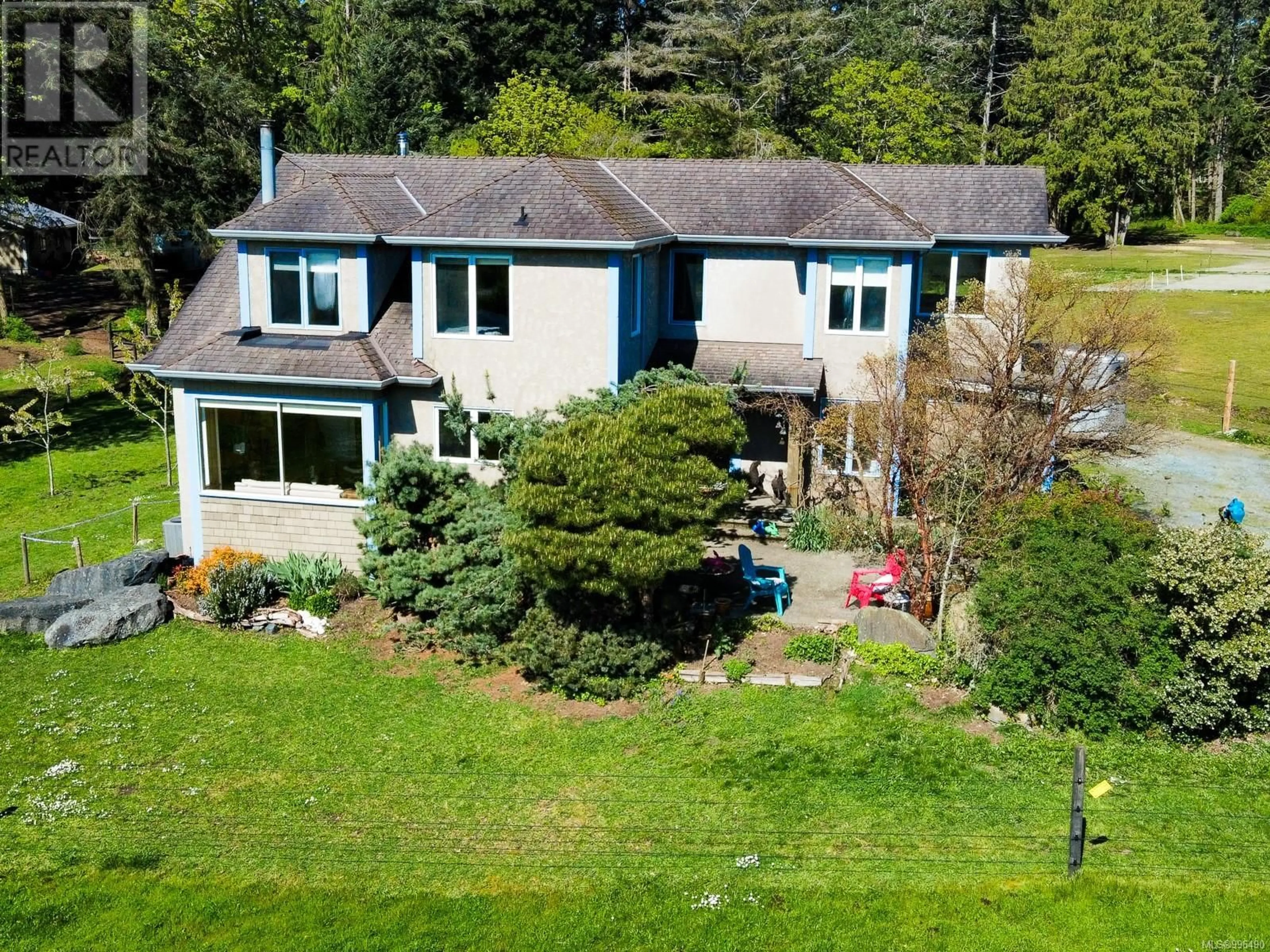 A pic from outside/outdoor area/front of a property/back of a property/a pic from drone, unknown for 2035 PACE ROAD, Nanaimo British Columbia V9X1N8