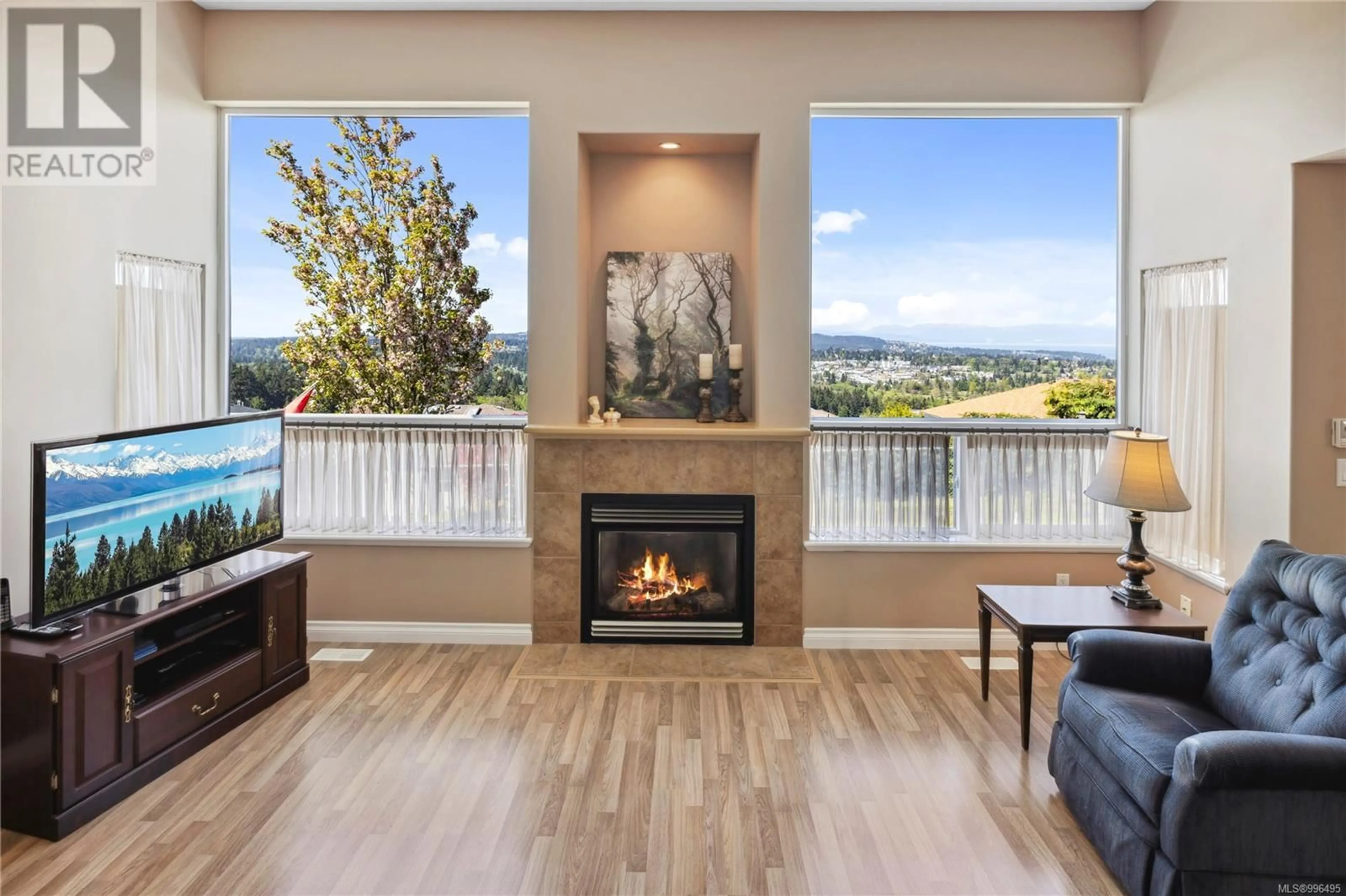 Living room with furniture, unknown for 2128 BROOKLYN PLACE, Nanaimo British Columbia V9R7B6