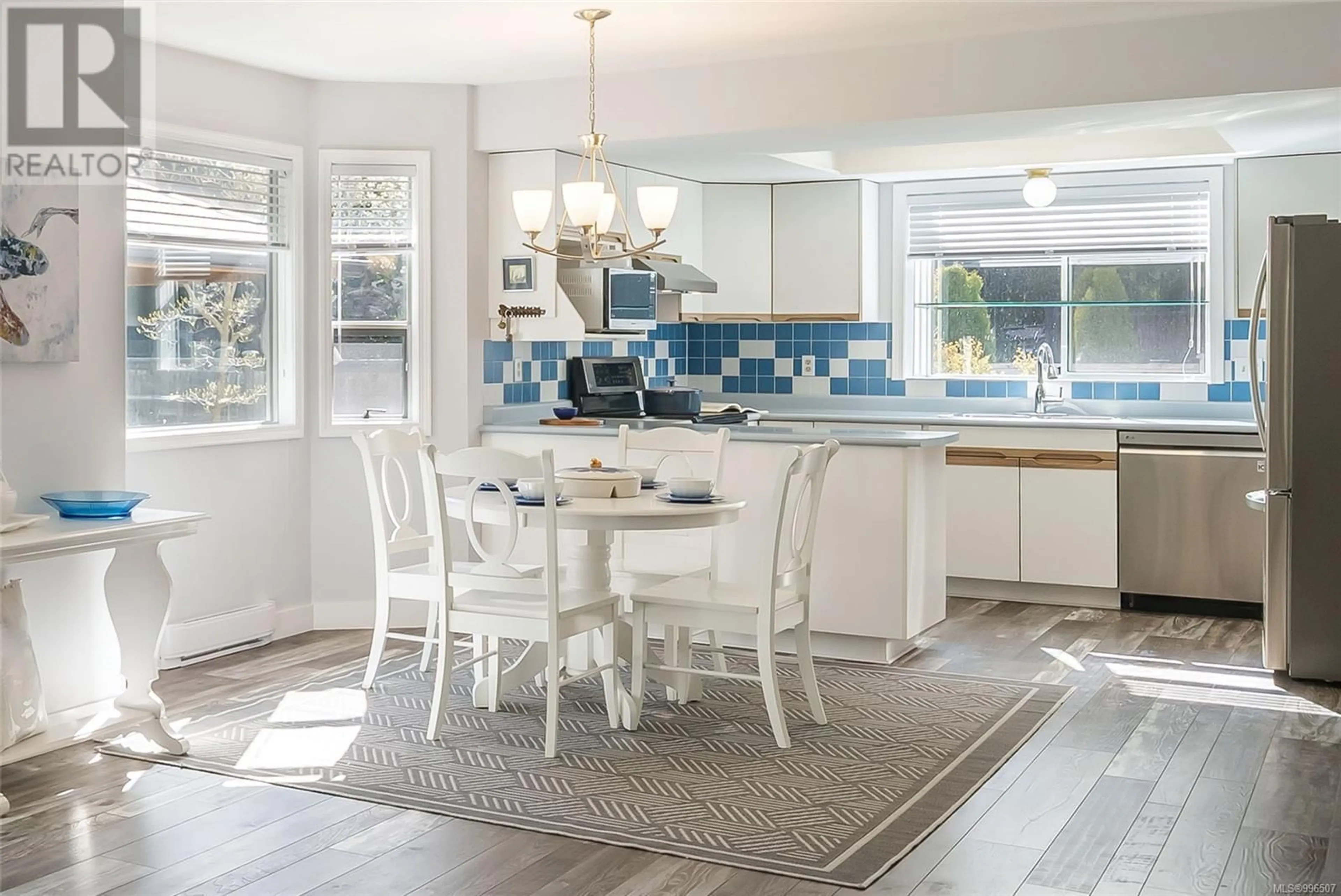 Open concept kitchen, ceramic/tile floor for 928 BALLENAS ROAD, Parksville British Columbia V9P1T1