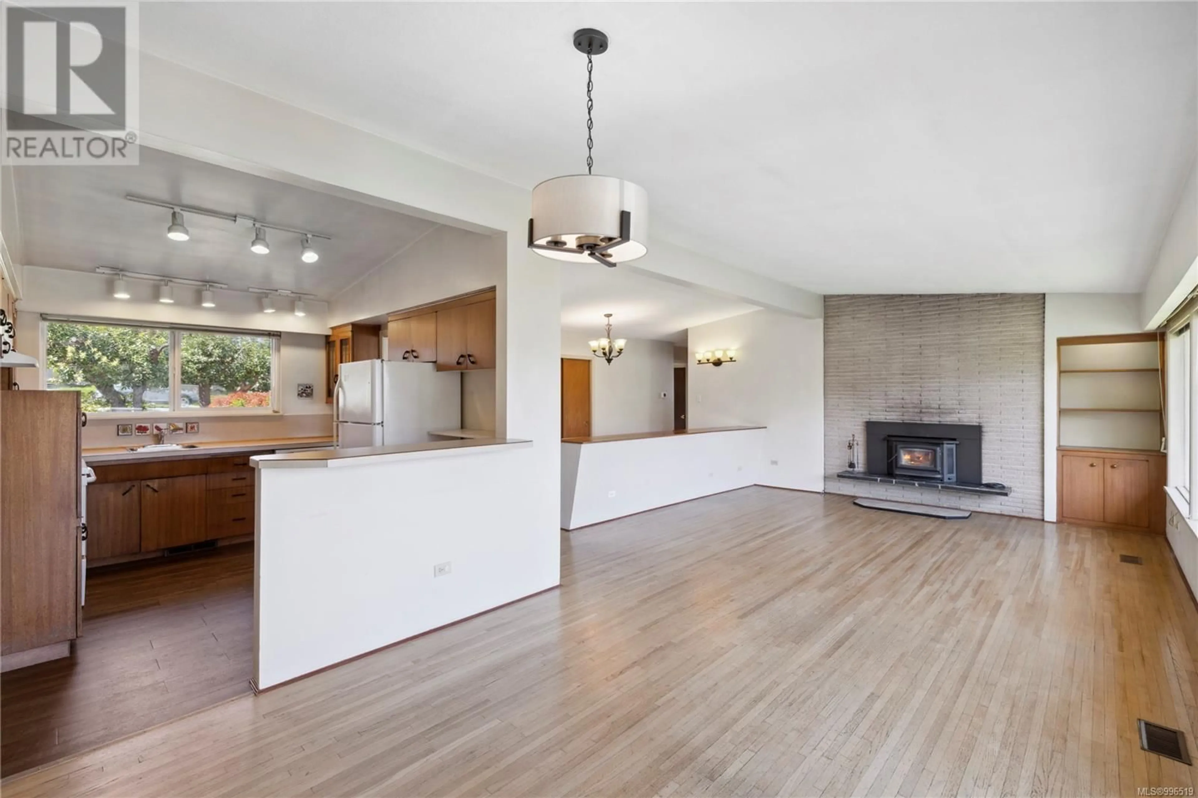 Open concept kitchen, unknown for 2480 GLENAYR DRIVE, Nanaimo British Columbia V9S3R7