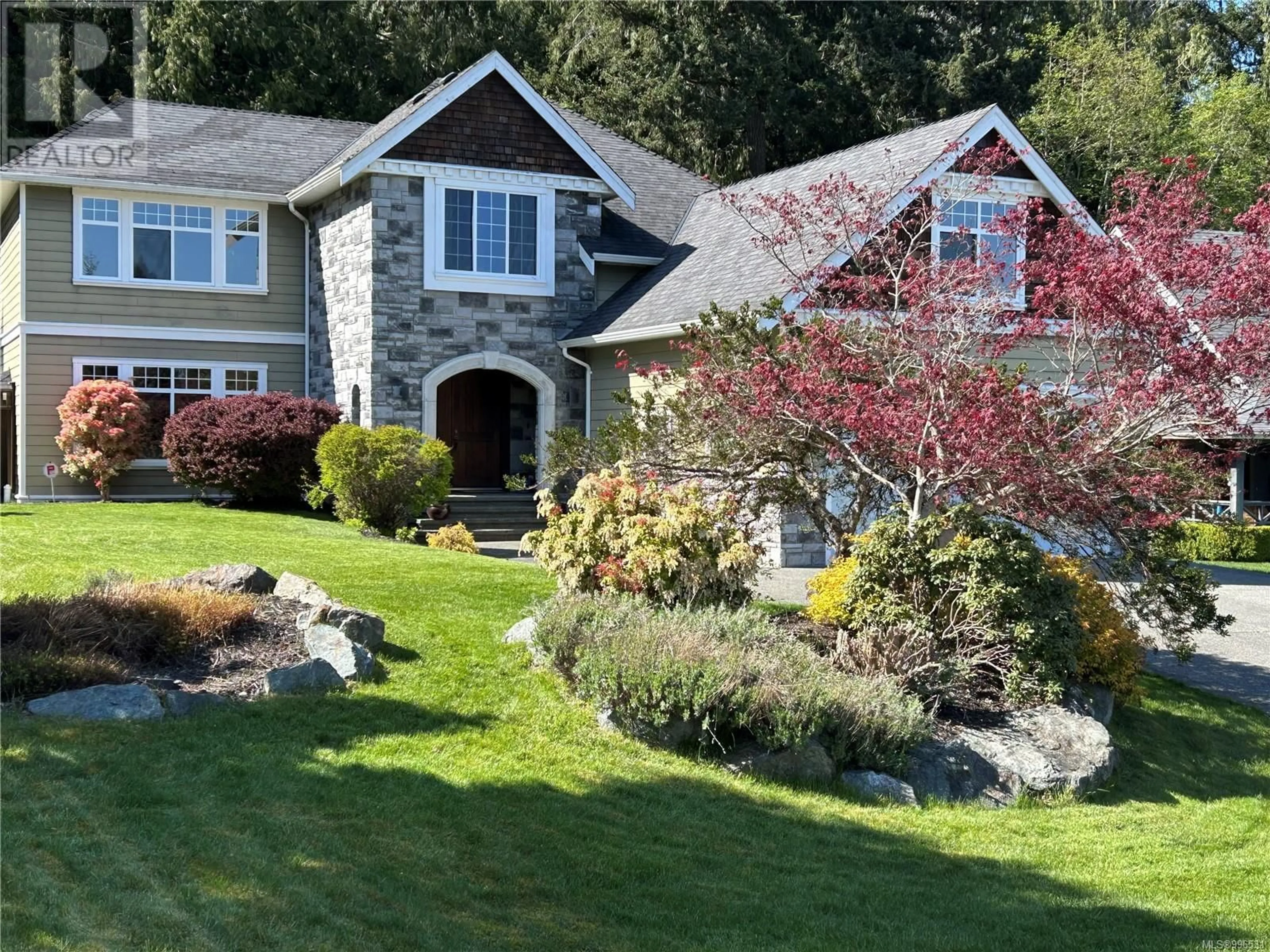 Home with vinyl exterior material, street for 2576 KINNOULL CRESCENT, Mill Bay British Columbia V8H1H3