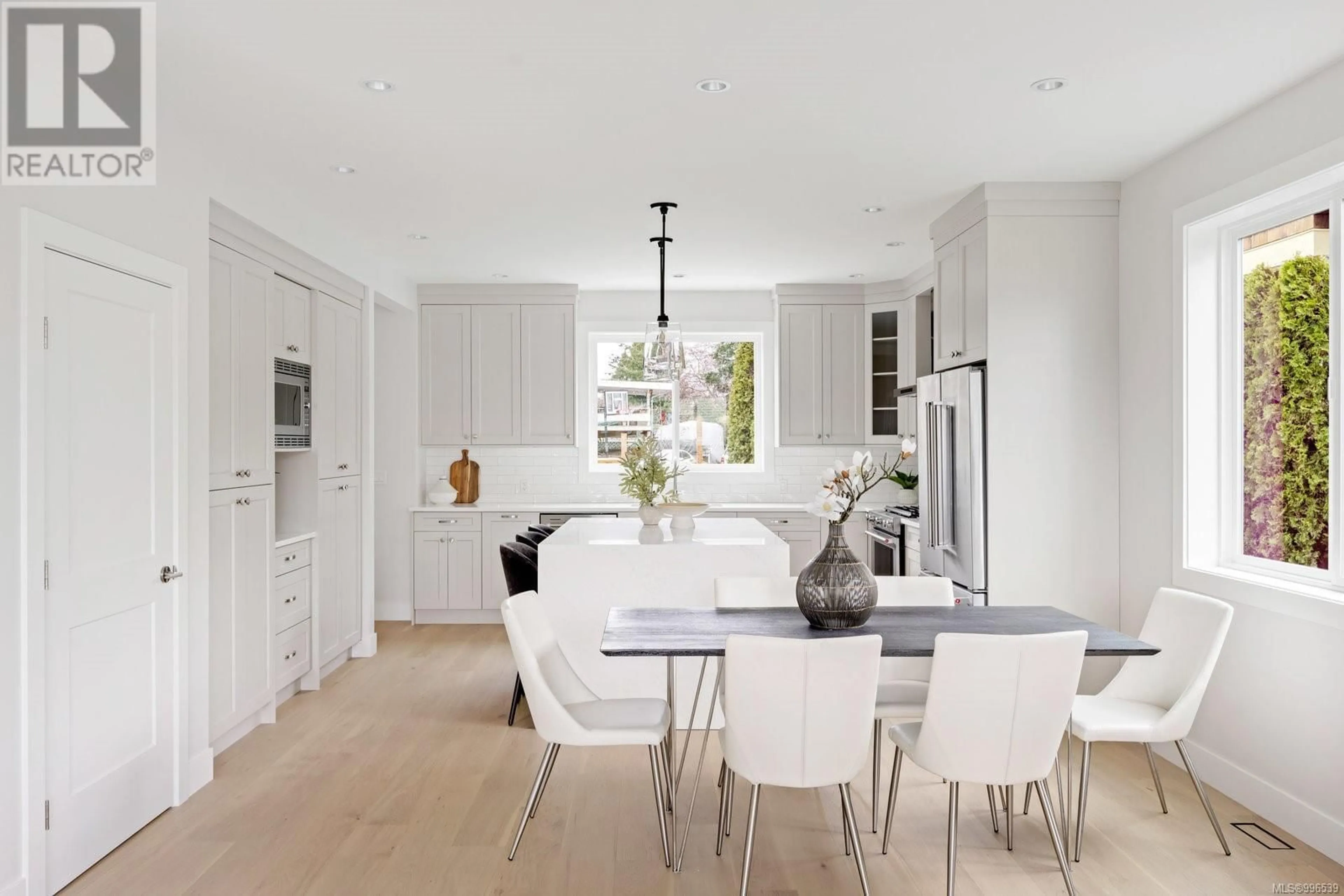 Contemporary kitchen, unknown for 2306 GROVE CRESCENT, Sidney British Columbia V8L3P9