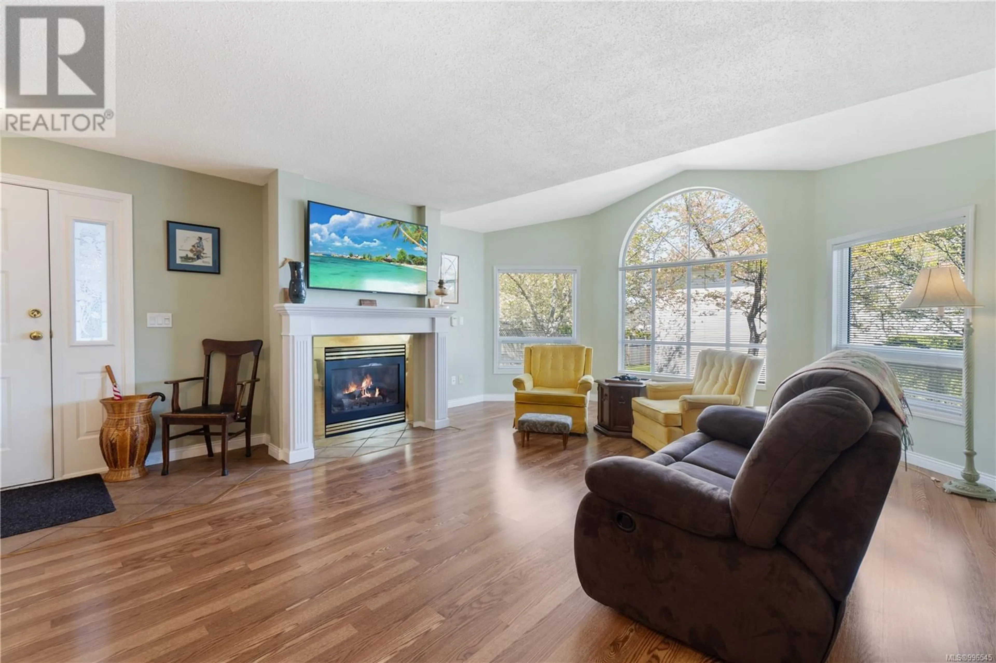 Living room with furniture, unknown for 7 - 6245 BLUEBACK ROAD, Nanaimo British Columbia V9V1N7