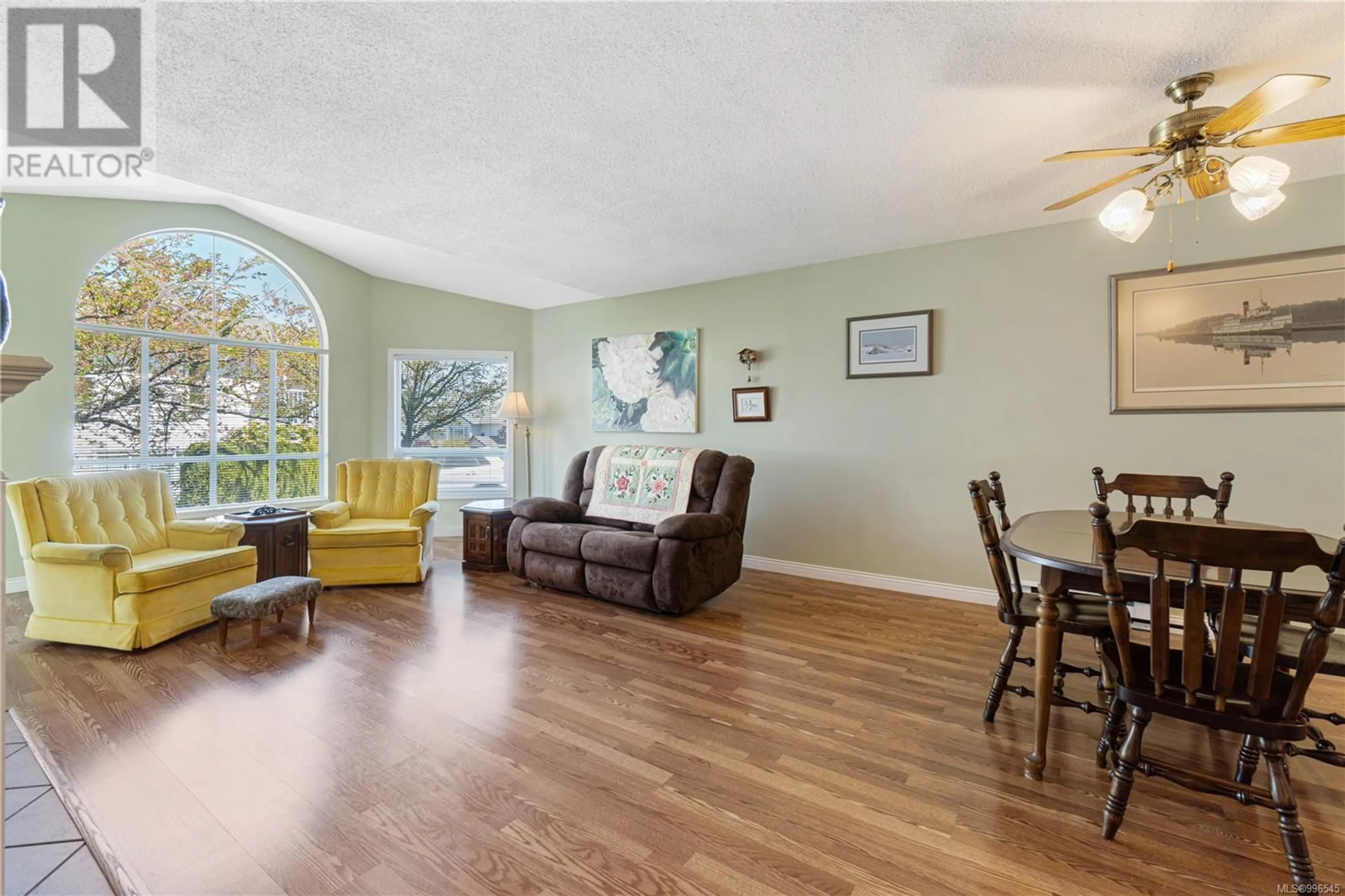 Living room with furniture, unknown for 7 - 6245 BLUEBACK ROAD, Nanaimo British Columbia V9V1N7