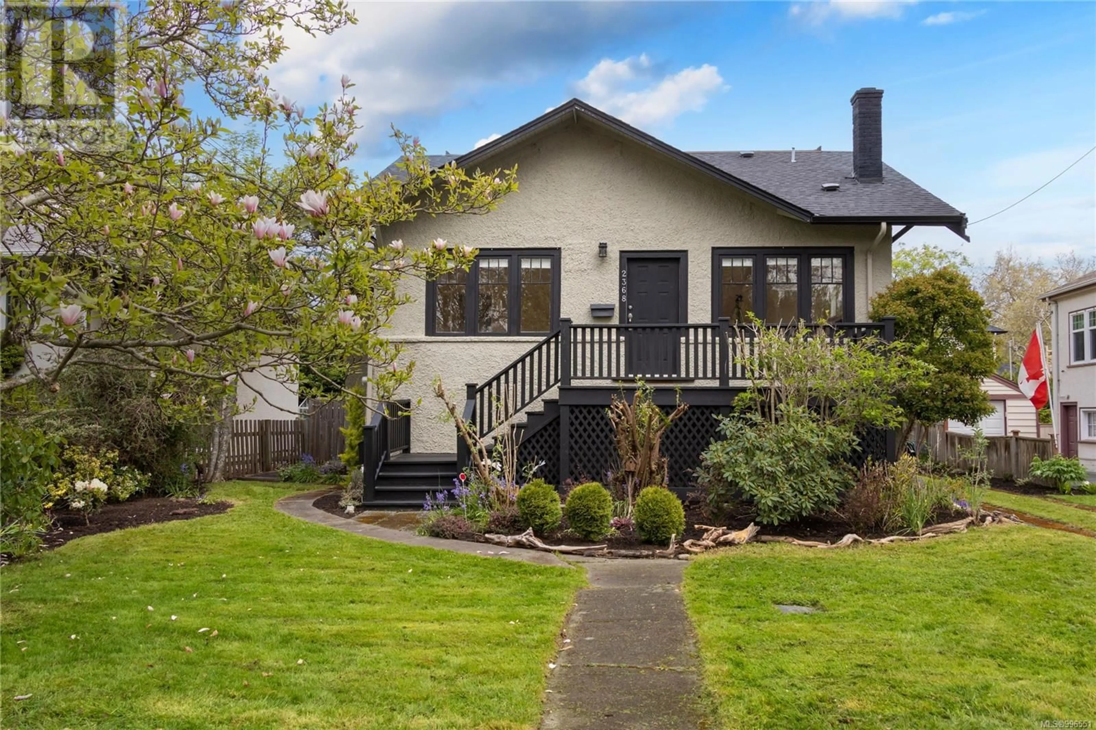 Home with vinyl exterior material, street for 2368 ROSARIO STREET, Oak Bay British Columbia V8S2W8