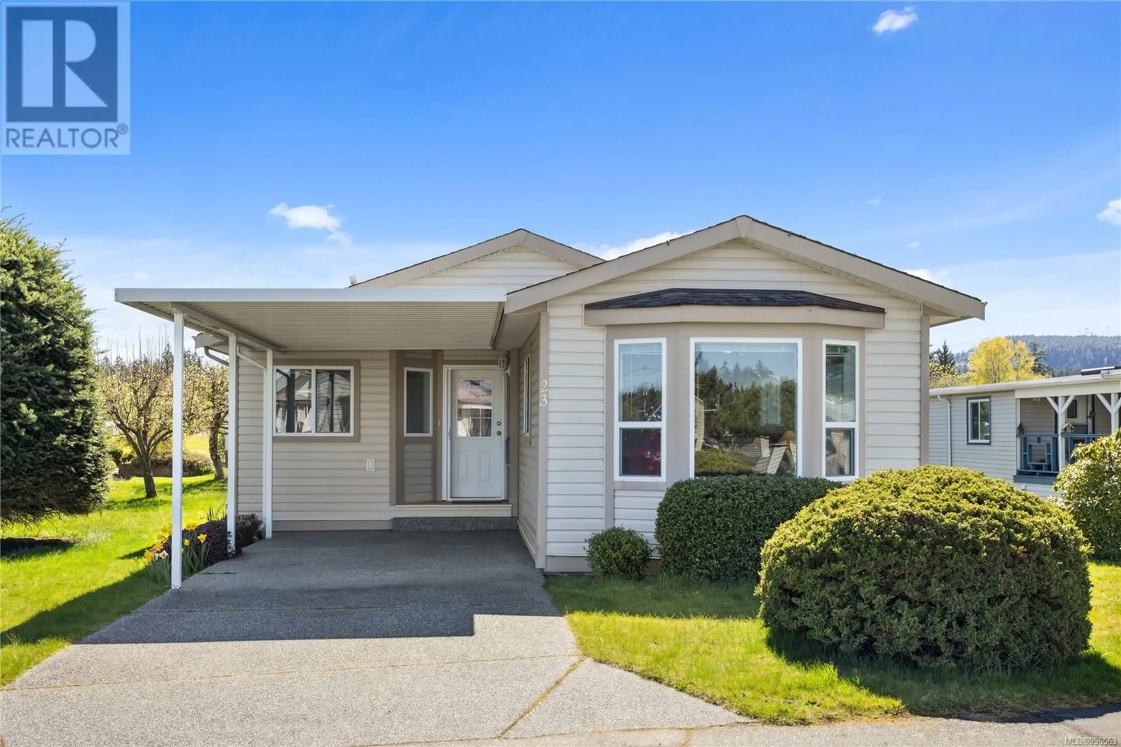 Home with vinyl exterior material, street for 23 - 450 STANFORD AVENUE, Parksville British Columbia V9P1V8