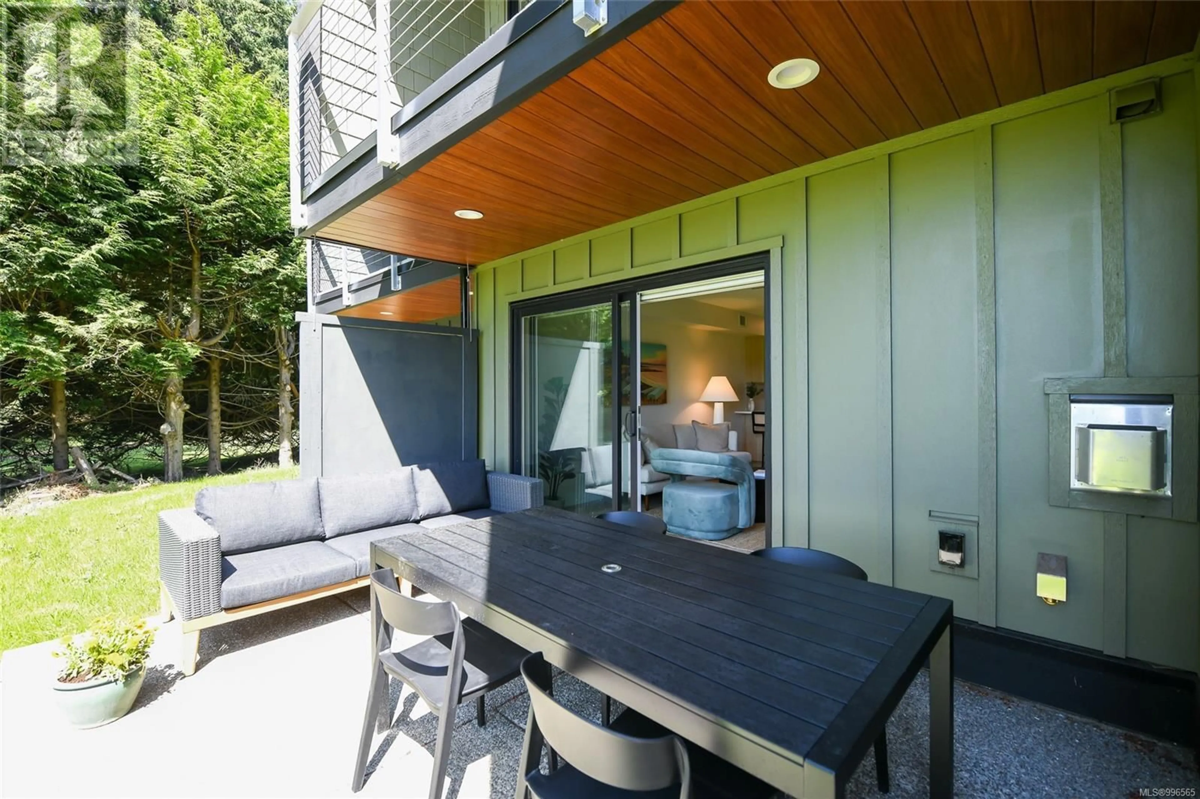 Patio, street for 211 - 4305 SHINGLE SPIT ROAD, Hornby Island British Columbia V0R1Z0
