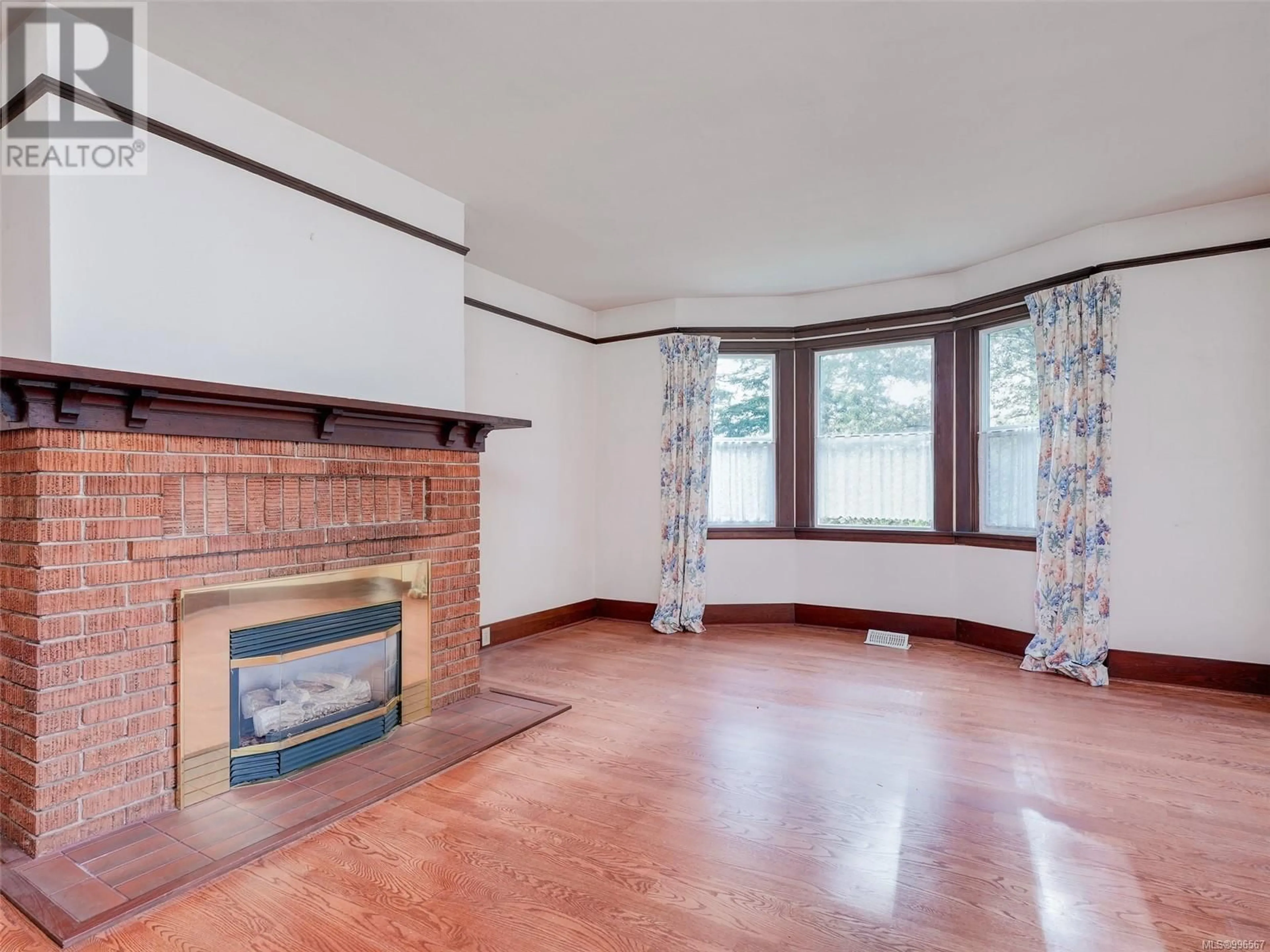 A pic of a room for 1846 FERNDALE ROAD, Saanich British Columbia V8N2Y1