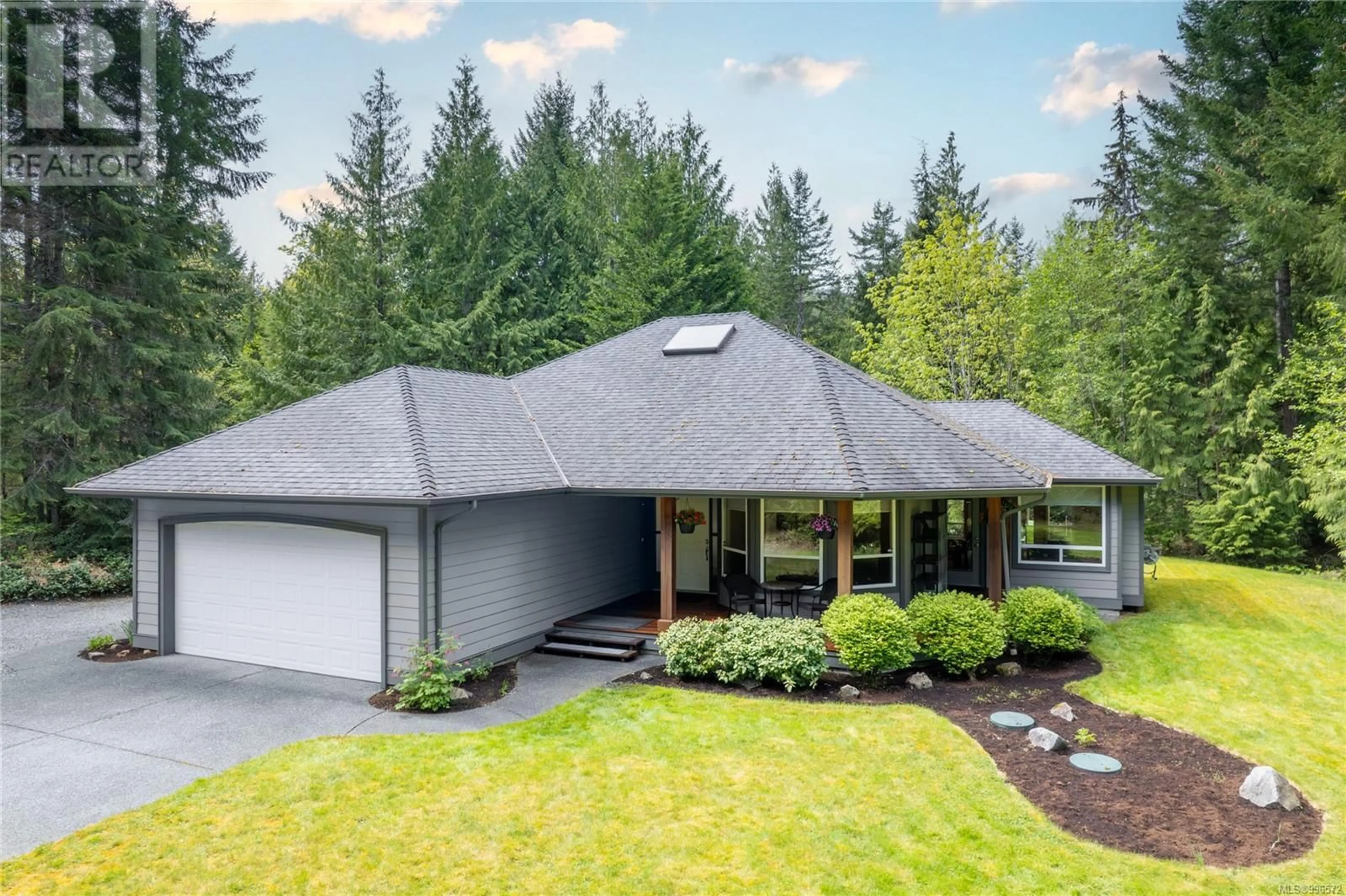 Home with vinyl exterior material, unknown for 1470 DOLLY VARDEN WAY, Qualicum Beach British Columbia V9K2S4